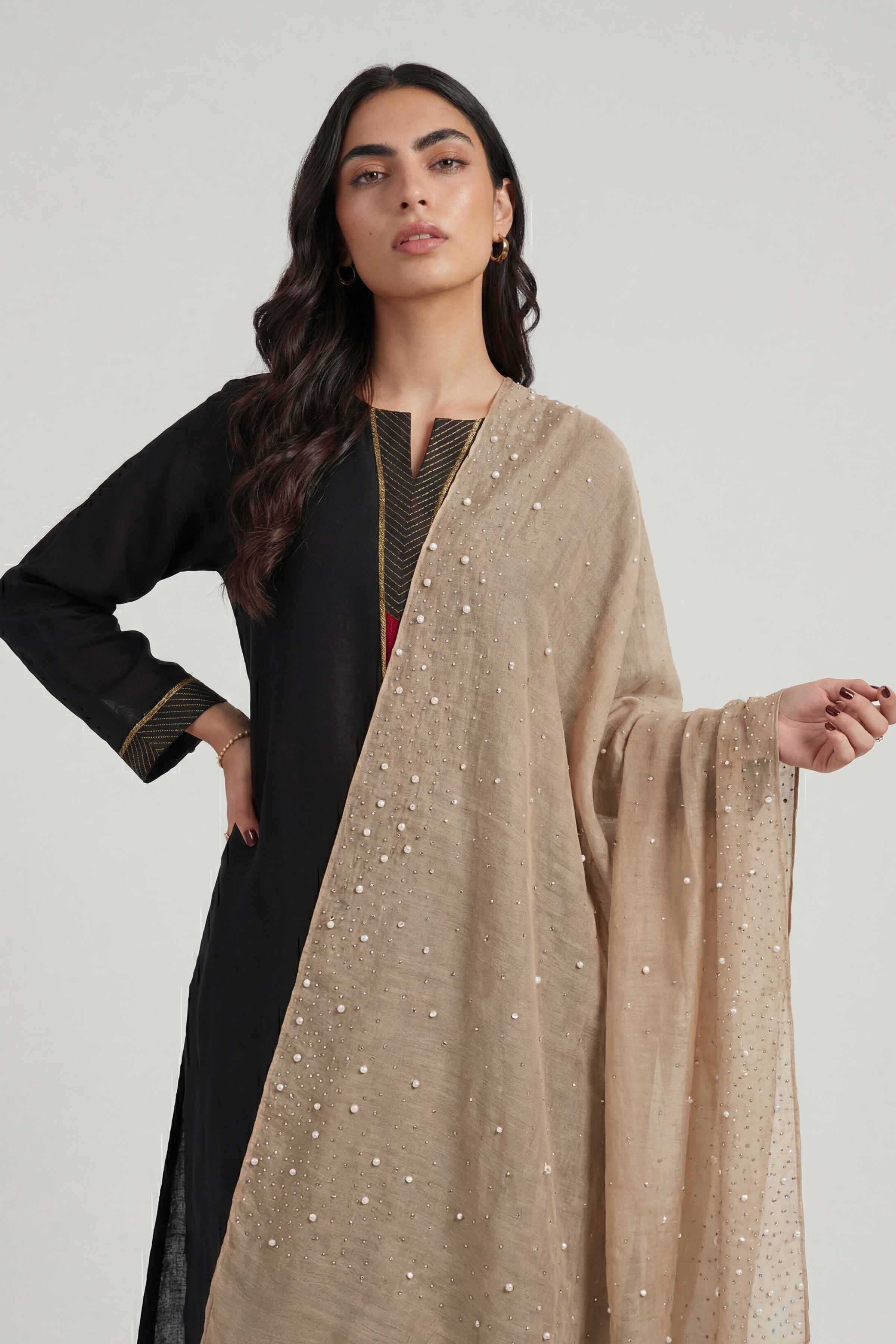 Camel Women Scarf - 72070987