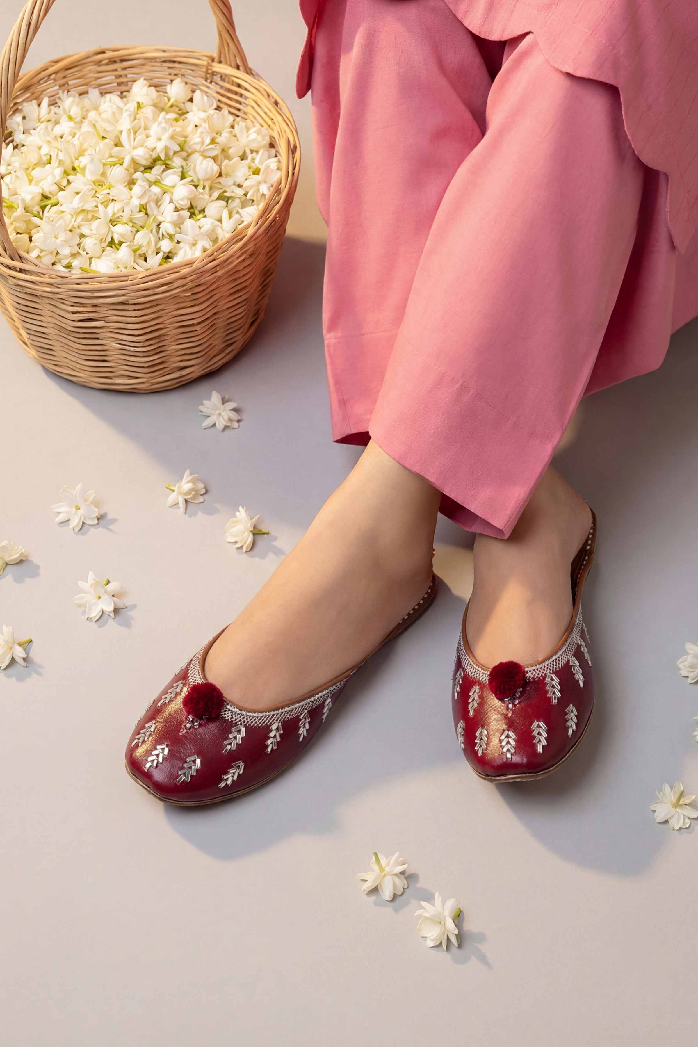 Maroon Khussa-1596983722