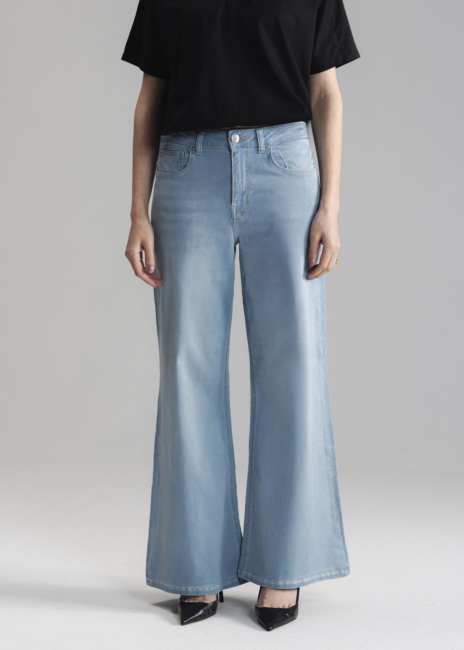 Flared Jeans- WS26-196