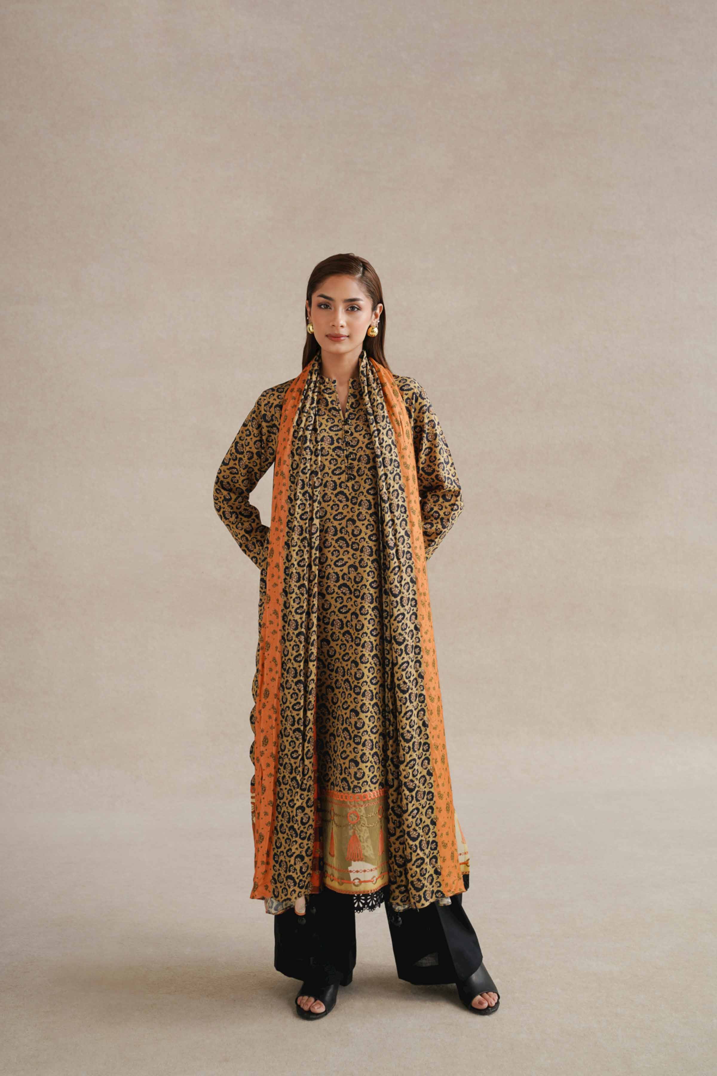 2 Piece - Printed Embroidered Suit - 42404079