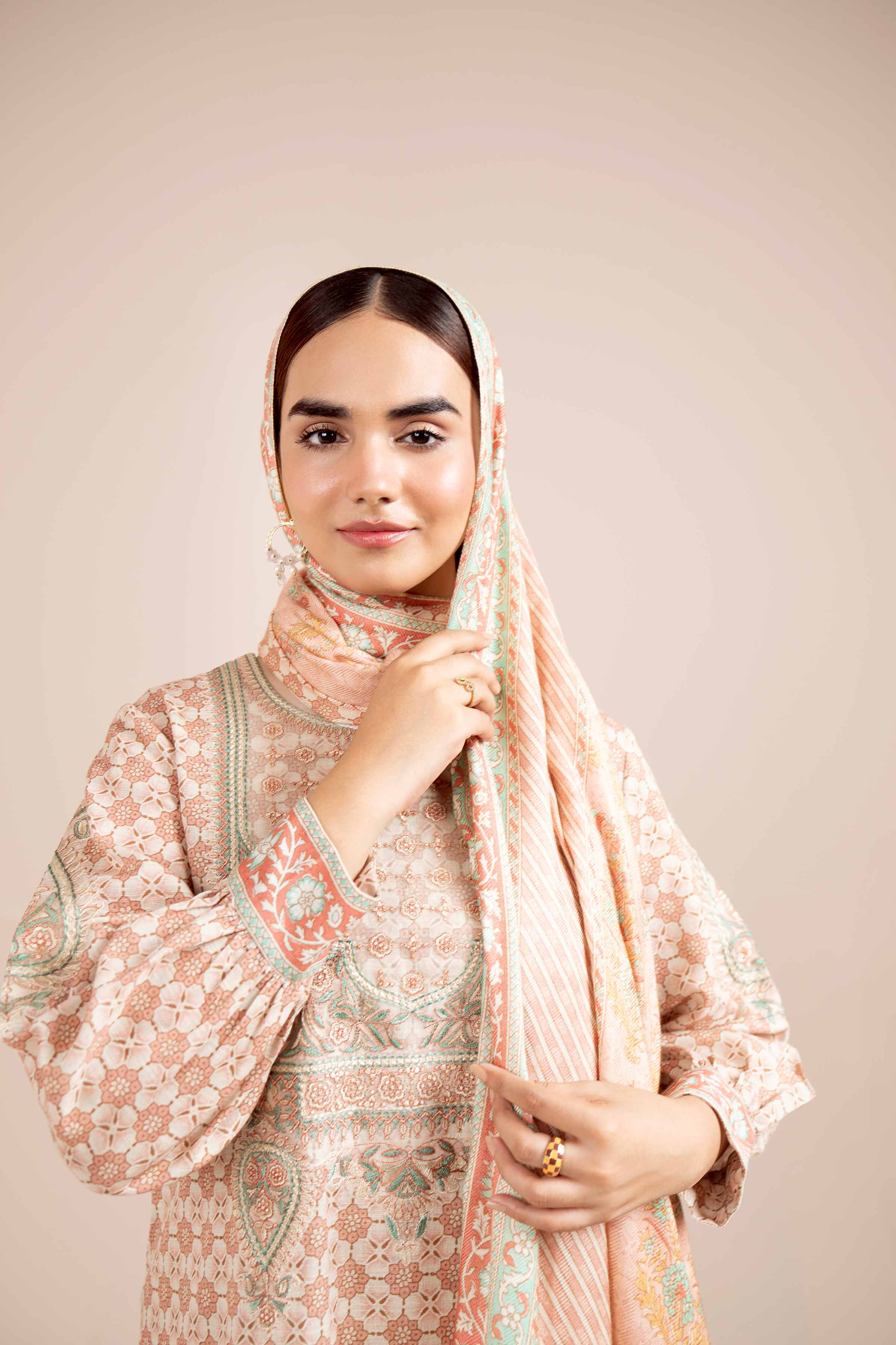 2 Piece - Printed Embroidered Suit - 42404082