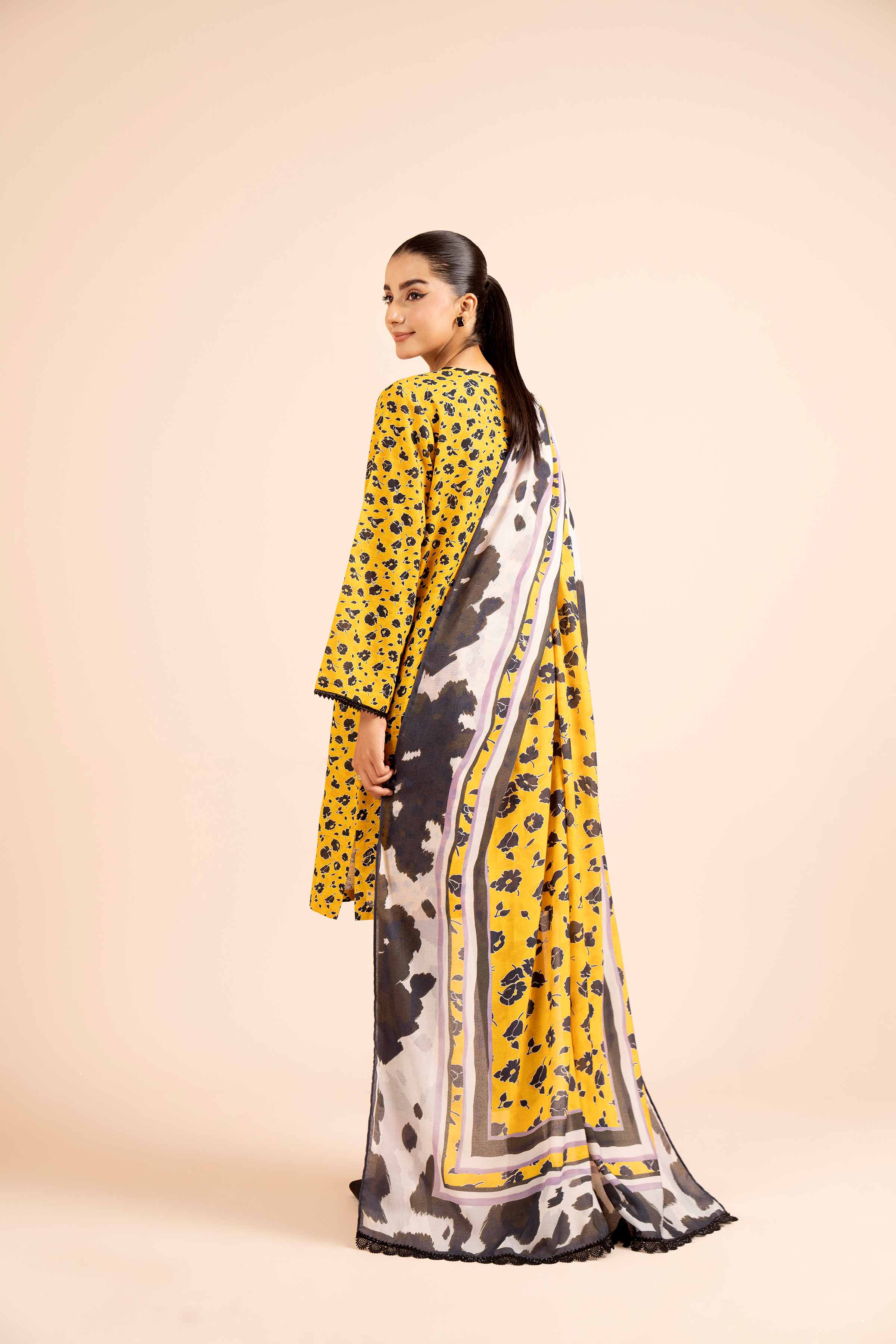 2 Piece - Printed Embroidered Suit - 42404088