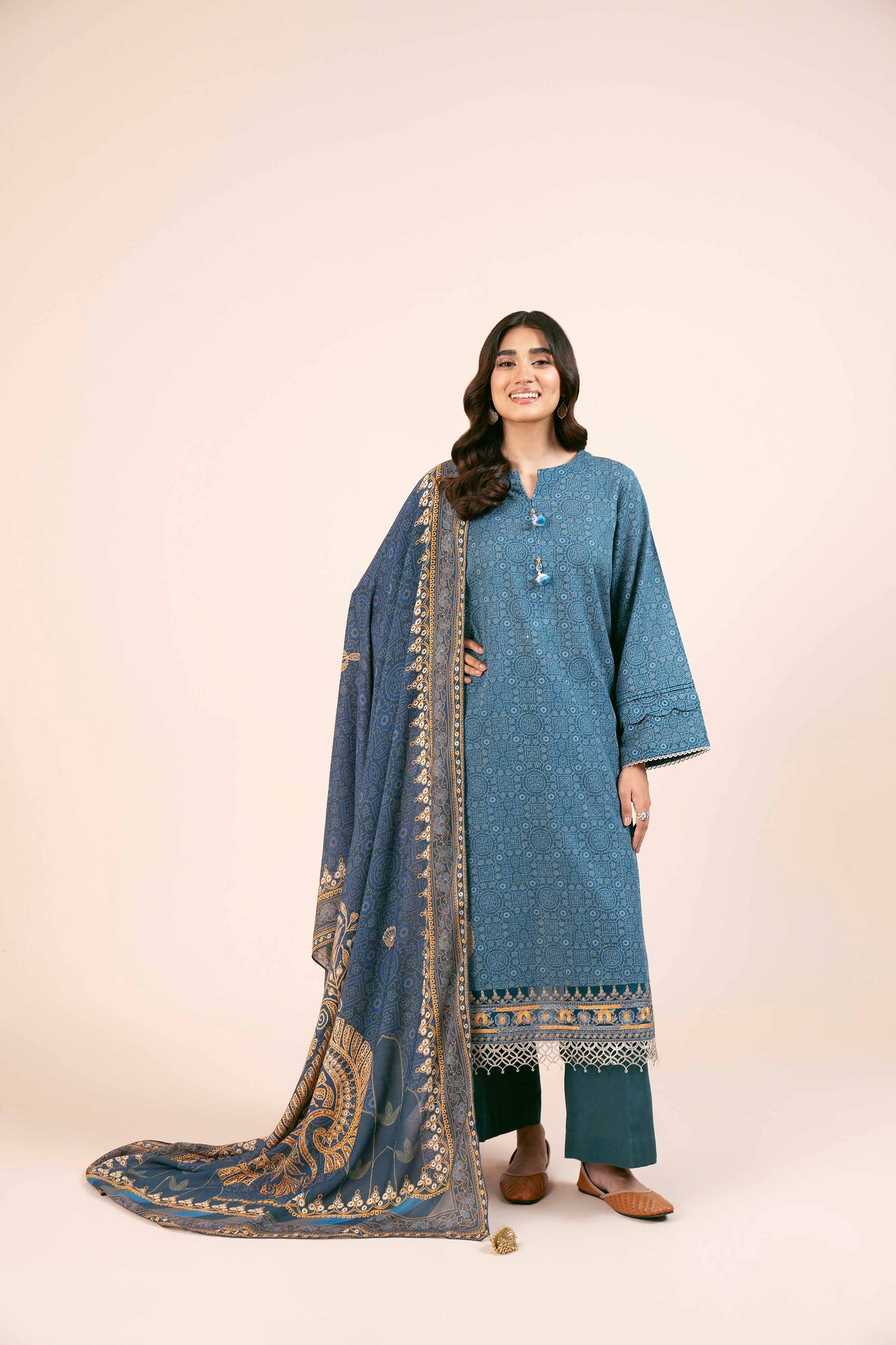 2 Piece - Printed Embroidered Suit - 42404089