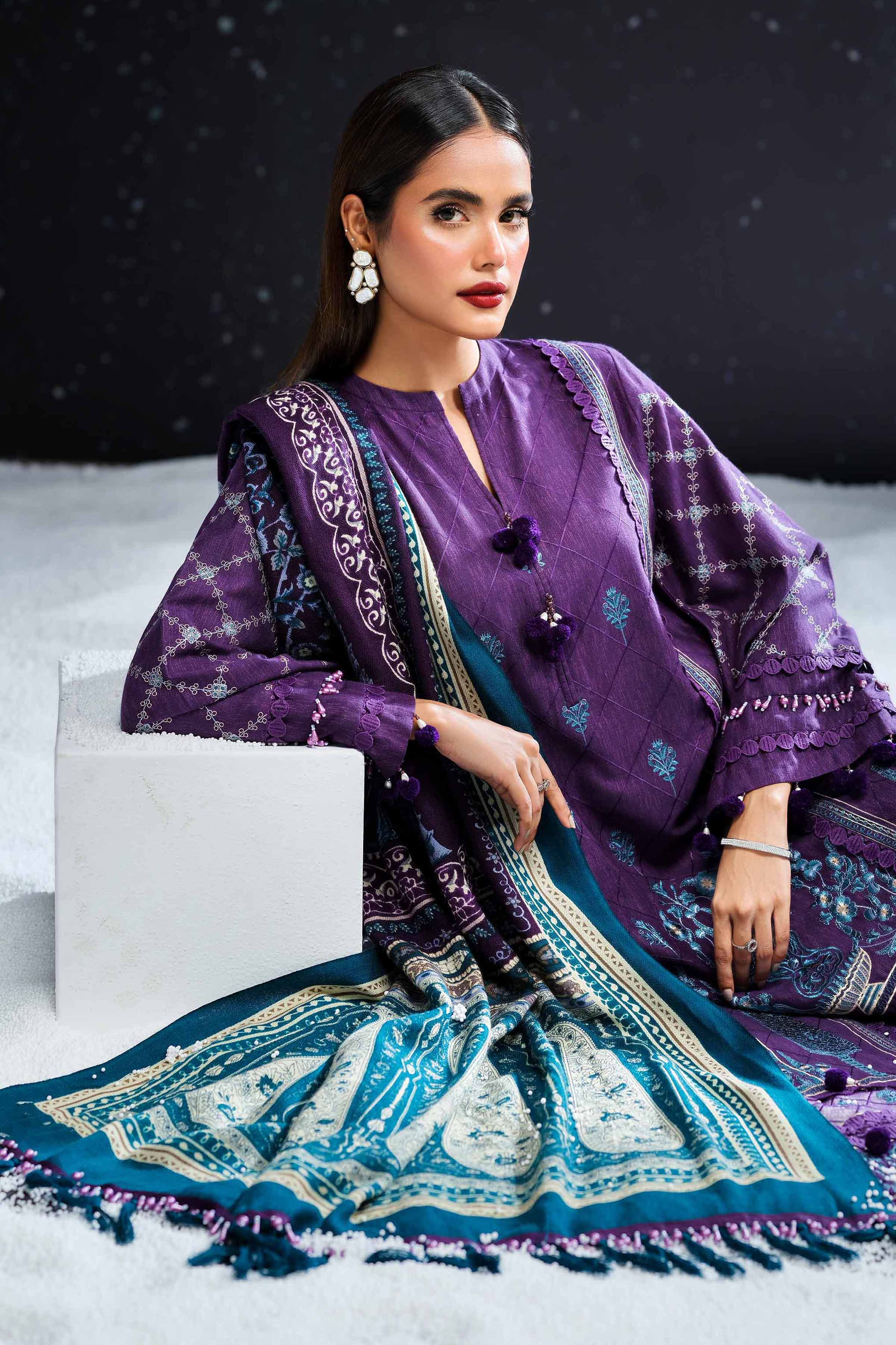 3 Piece - Embroidered Suit - 42404275