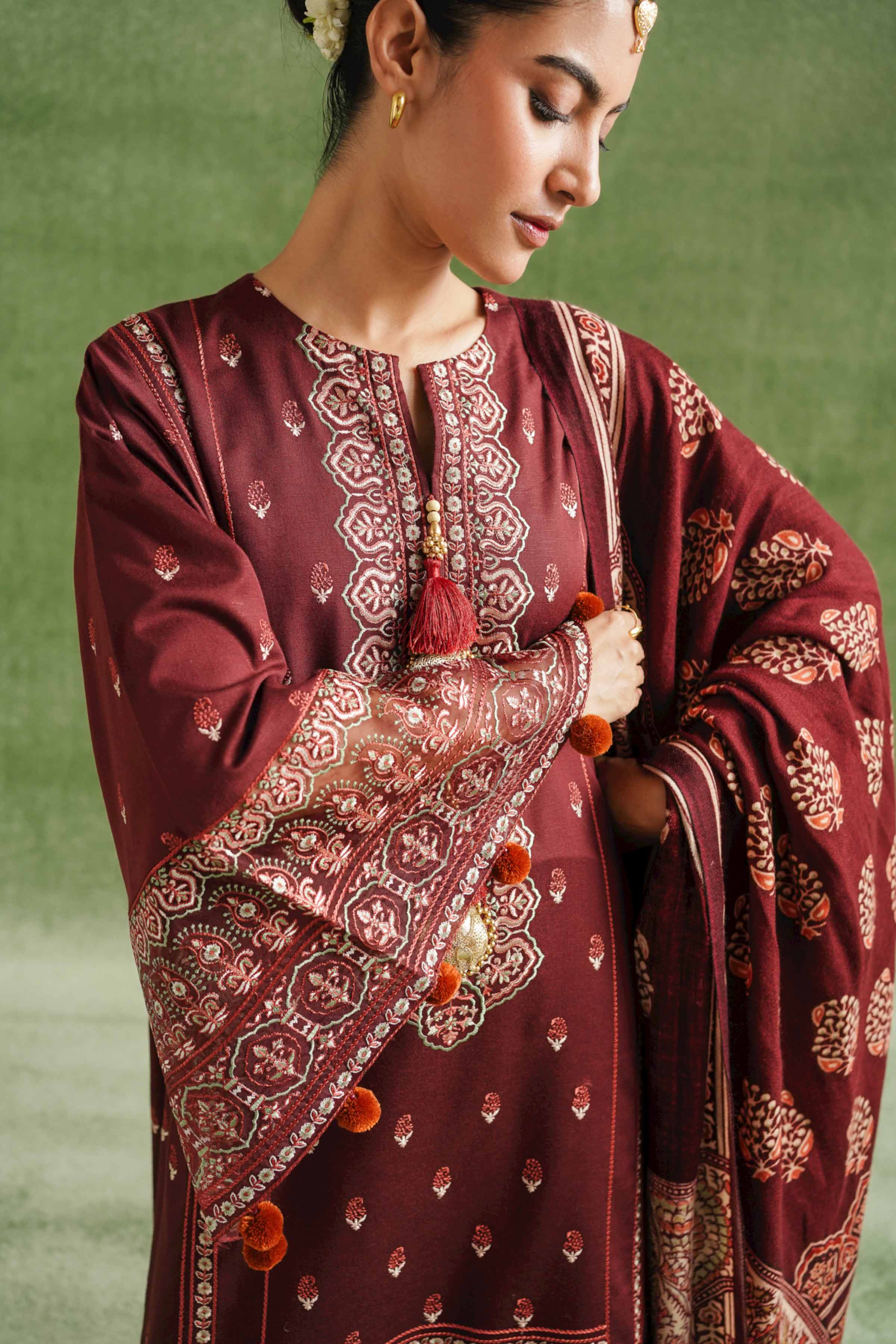 3 Piece - Embroidered Suit - 42404276