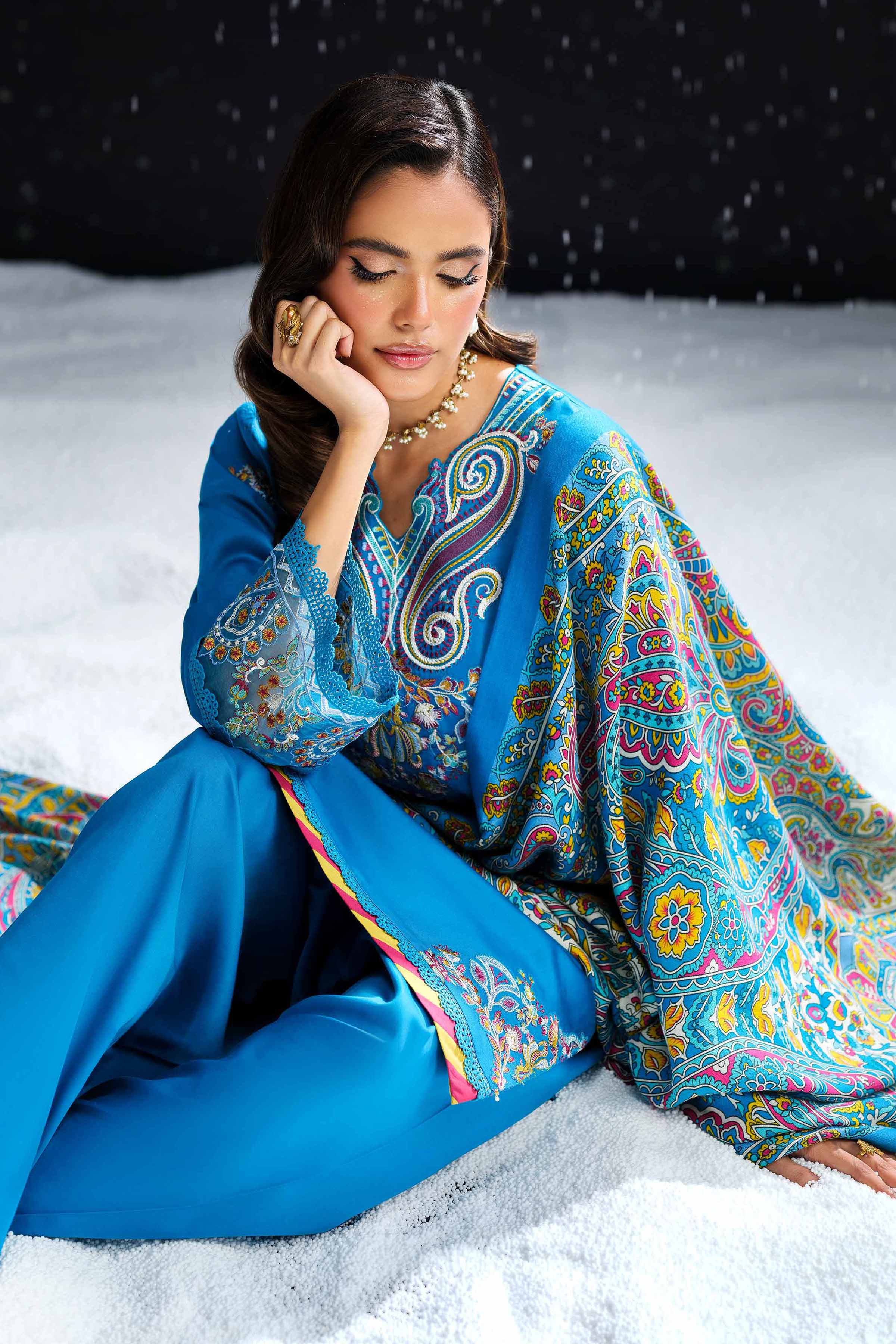 3 Piece - Embroidered Suit - 42404285