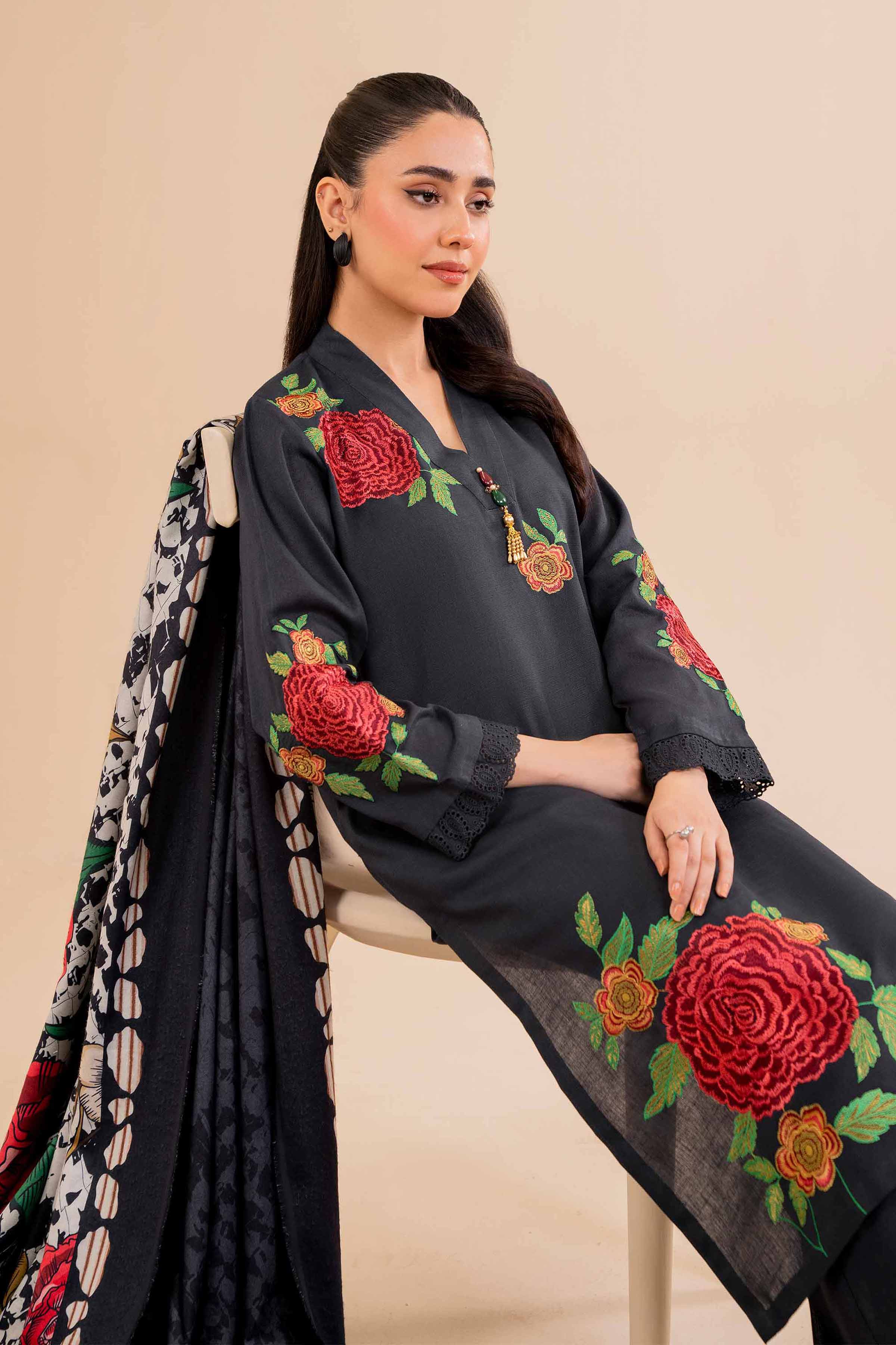 3 Piece - Embroidered Suit - 42404555