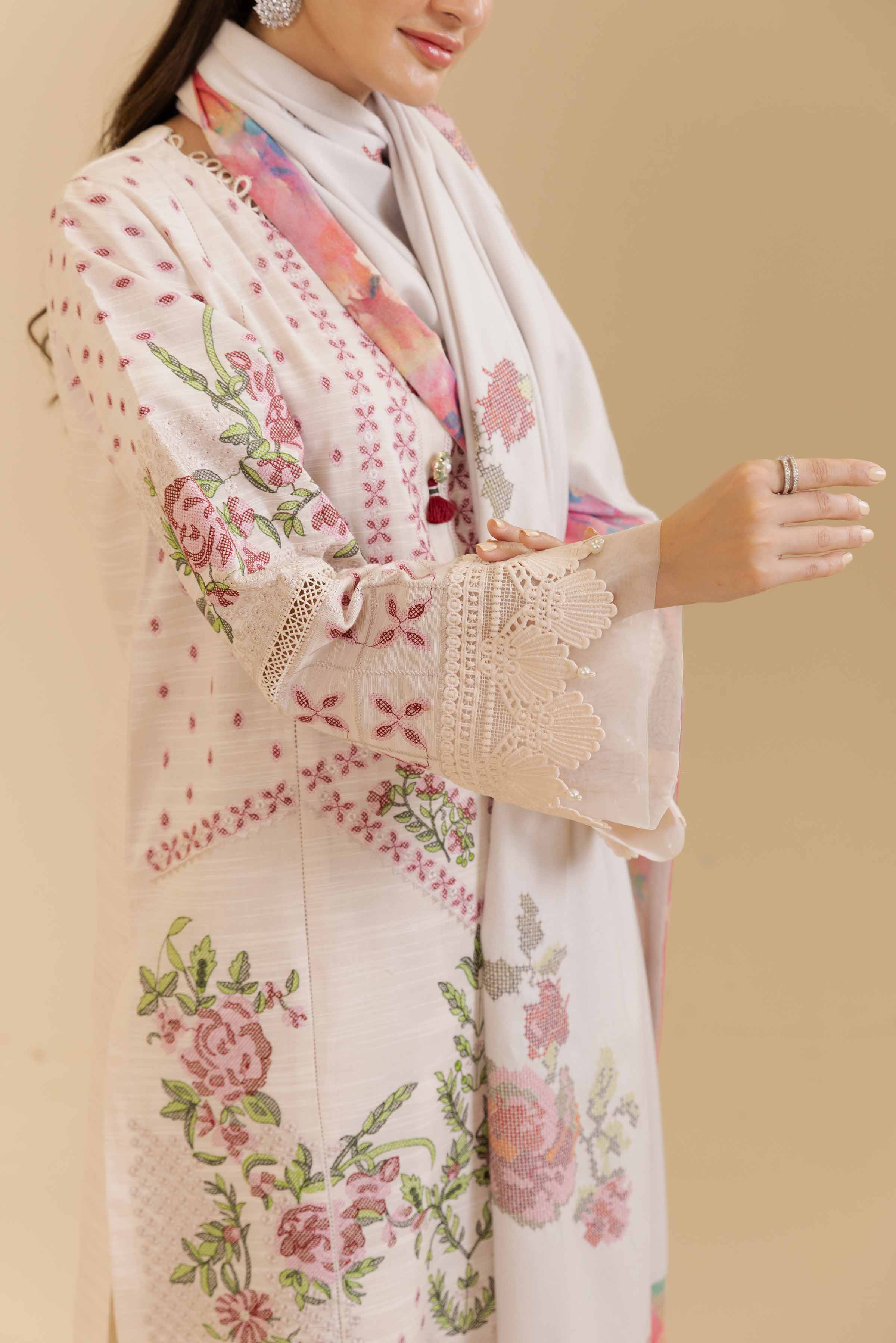 3 Piece - Embroidered Suit - 42404606
