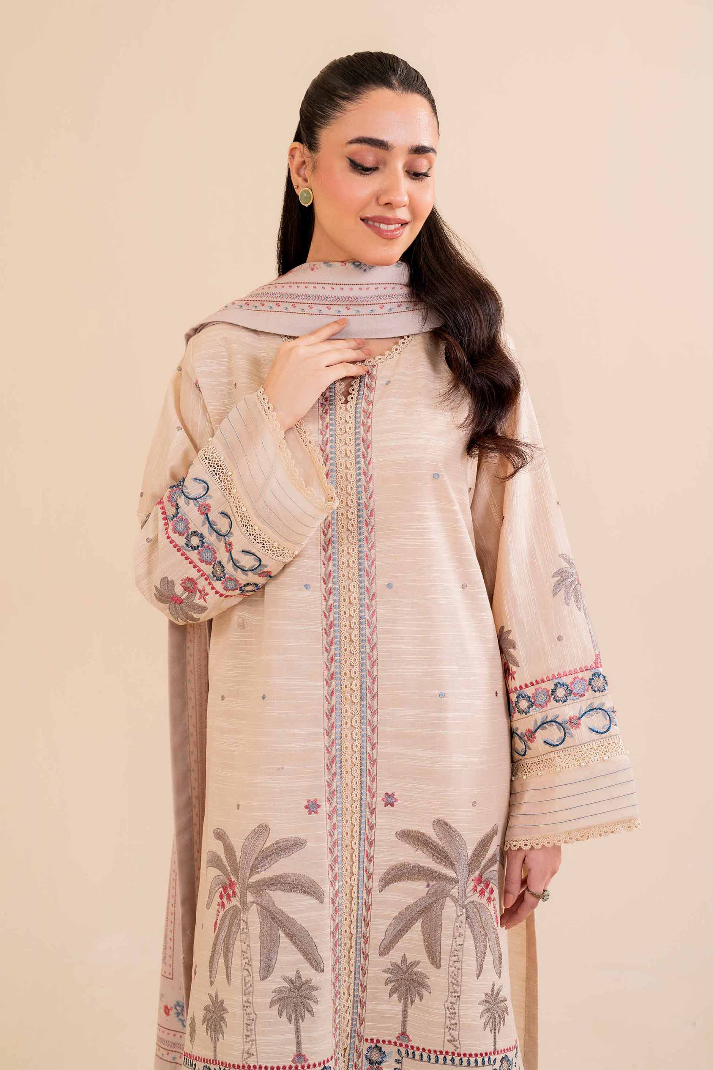 3 Piece - Embroidered Suit - 42404607