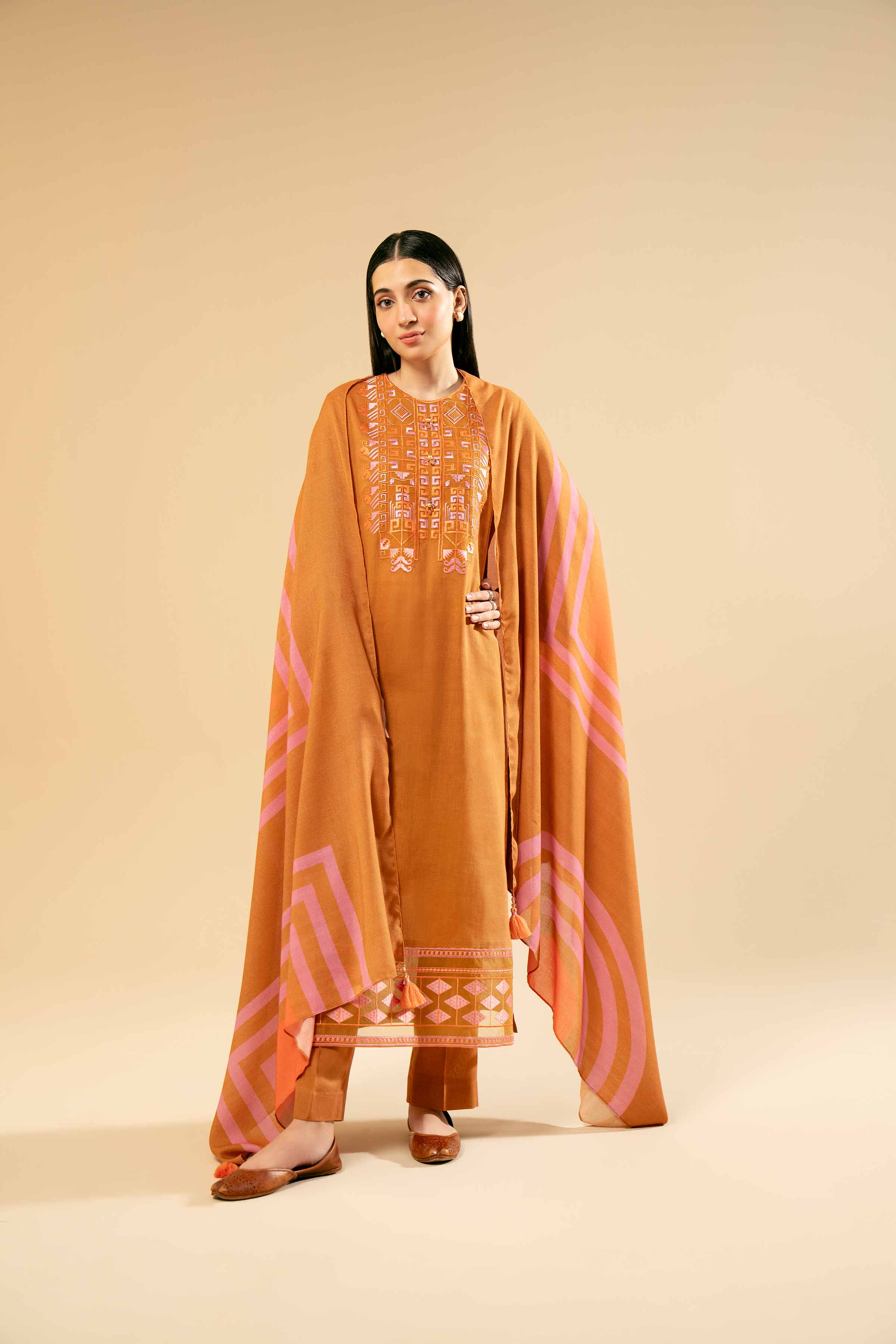 3 Piece - Embroidered Suit - 42404697