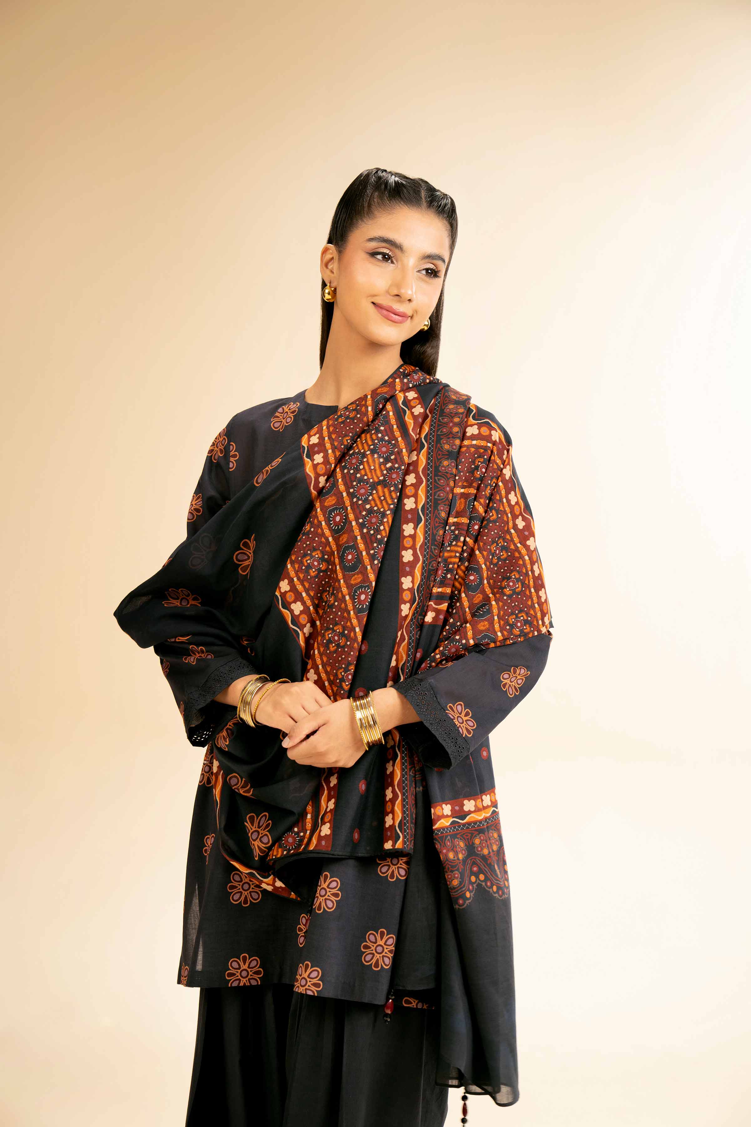 2 Piece - Printed Embroidered Suit - 42501165