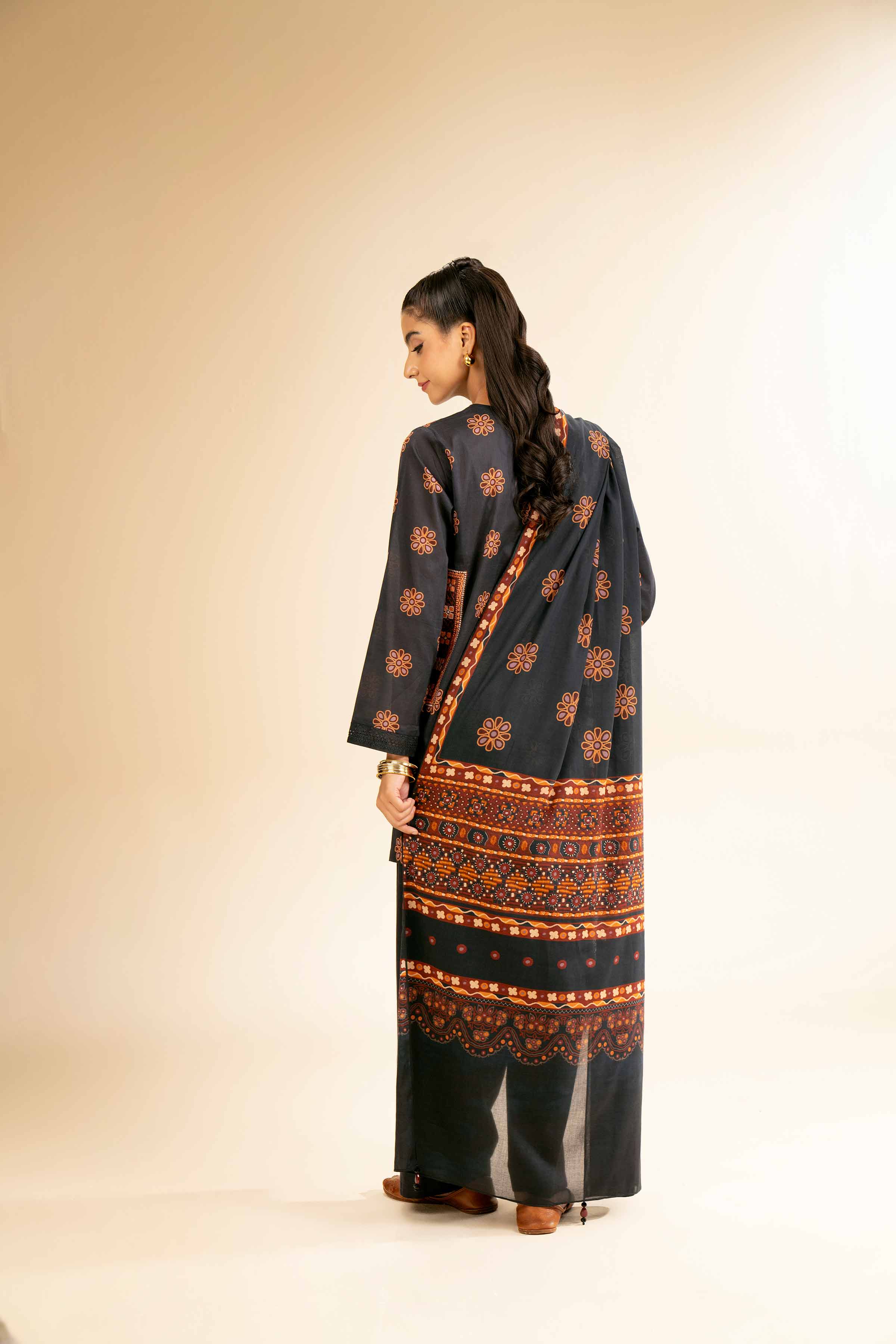 2 Piece - Printed Embroidered Suit - 42501165