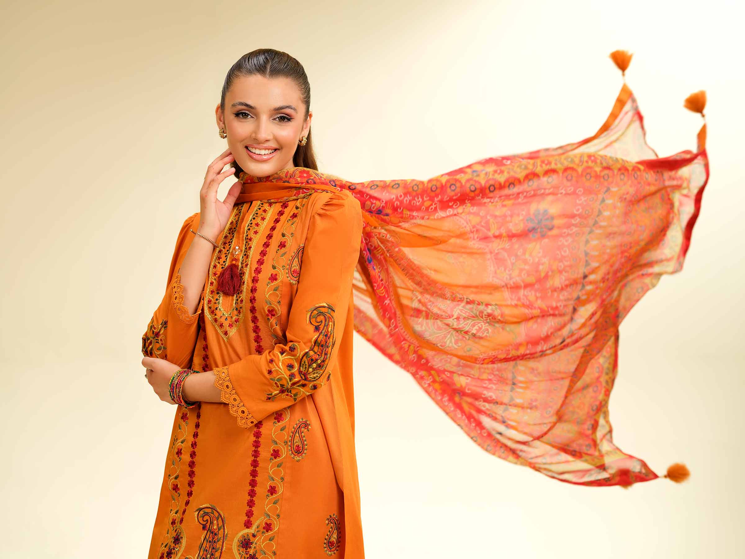 3 Piece - Embroidered Suit - 42501384