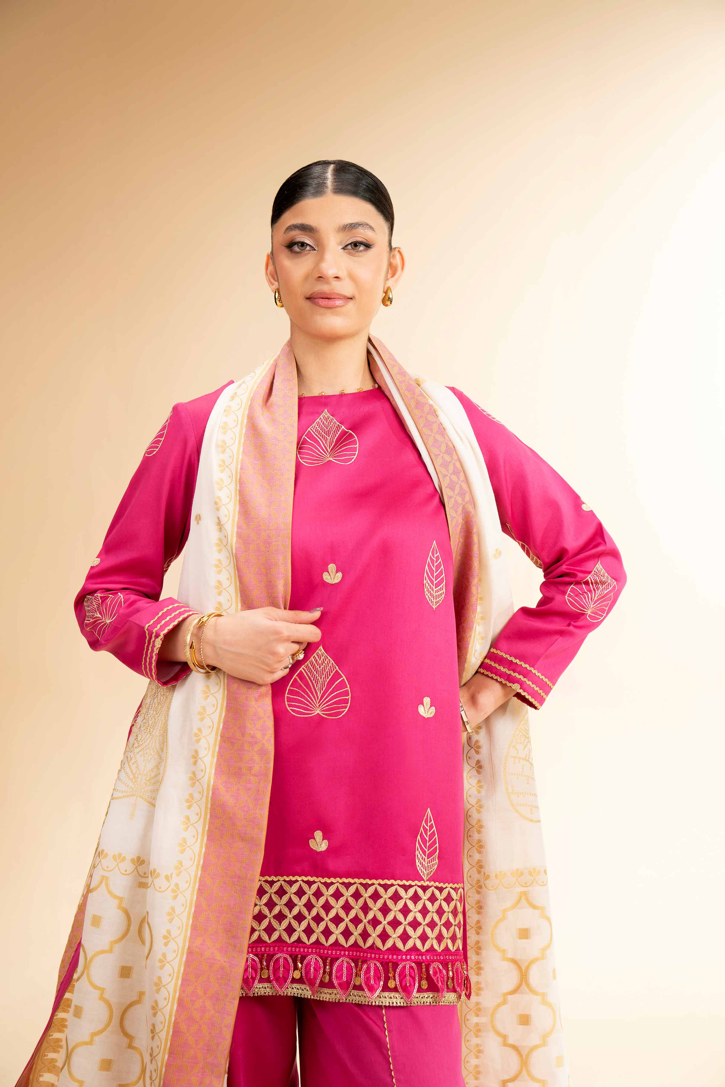 3 Piece - Embroidered Suit - 42501392