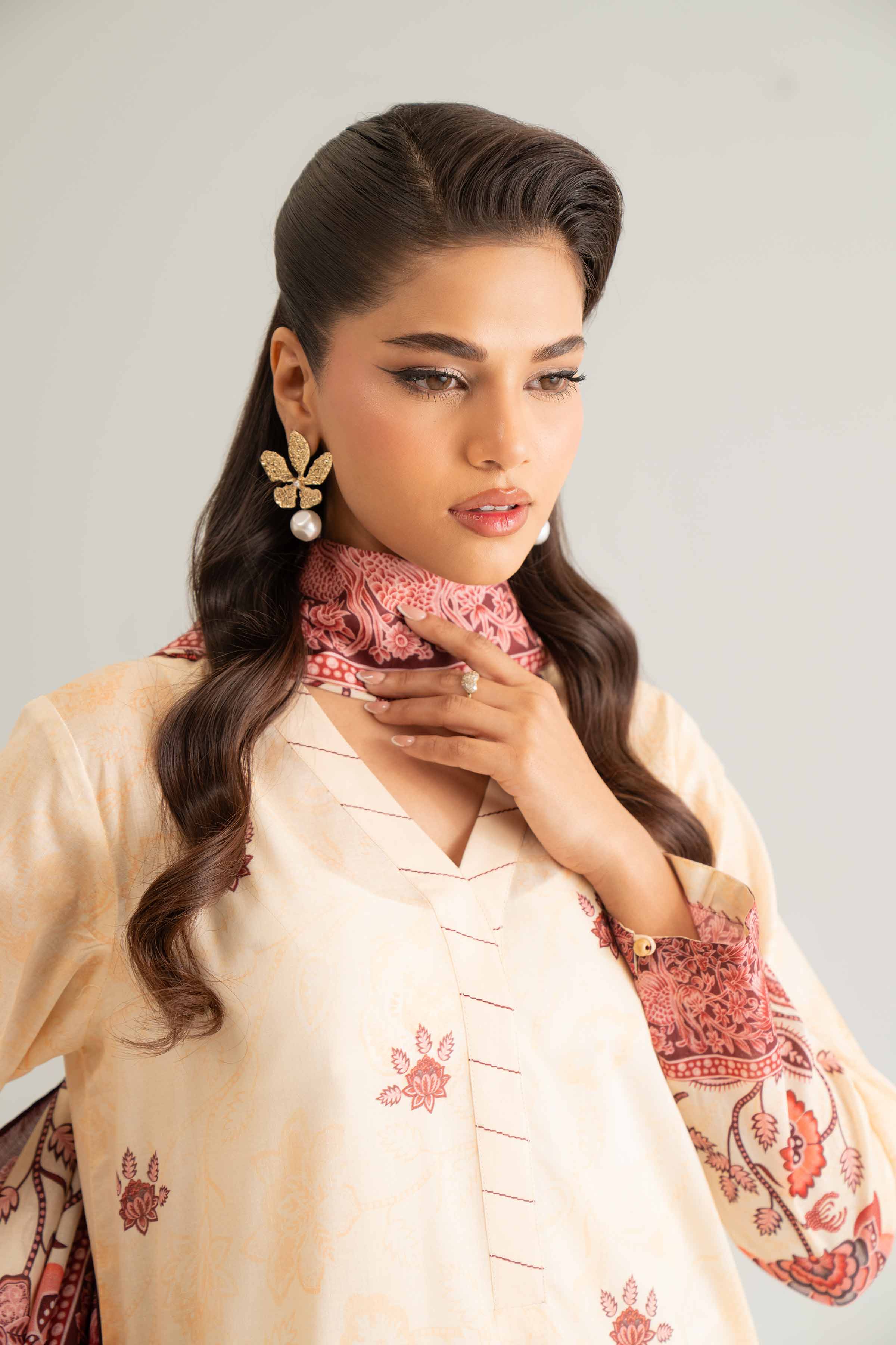 NISHATUAE - Peach Printed Lawn 3-piece Unstitched Suit