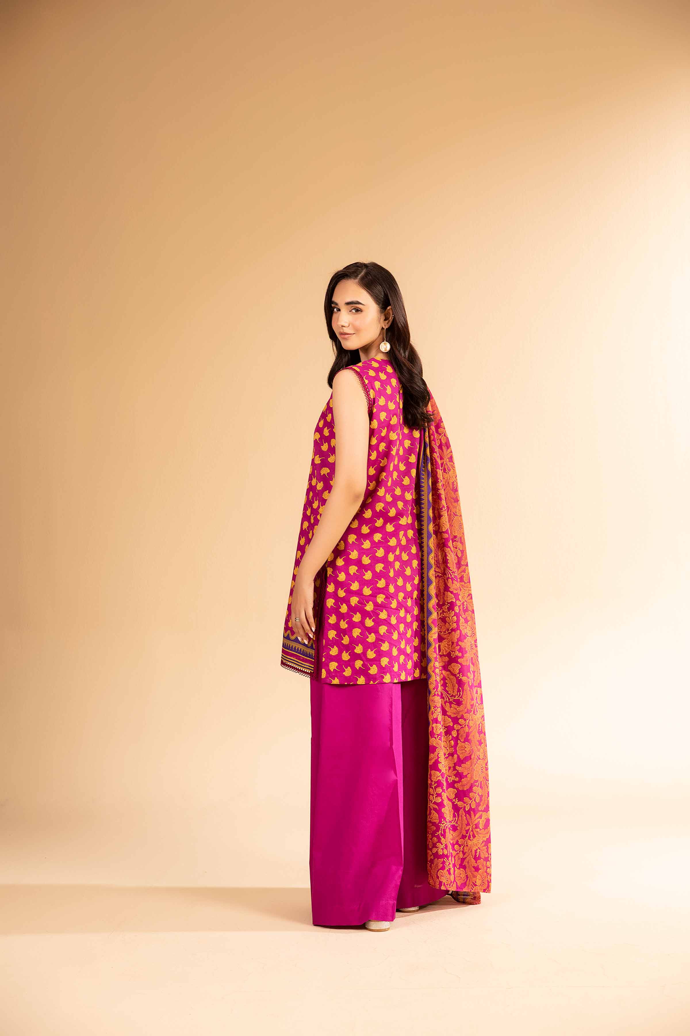 NISHATUAE - Magenta Printed Lawn 3-piece Unstitched Suit