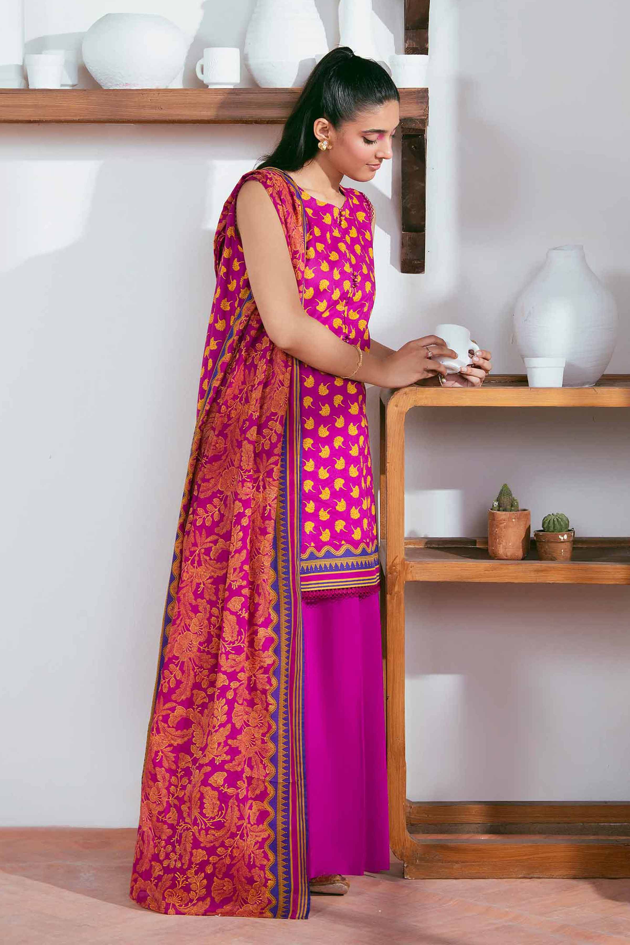 NISHATUAE - Magenta Printed Lawn 3-piece Unstitched Suit