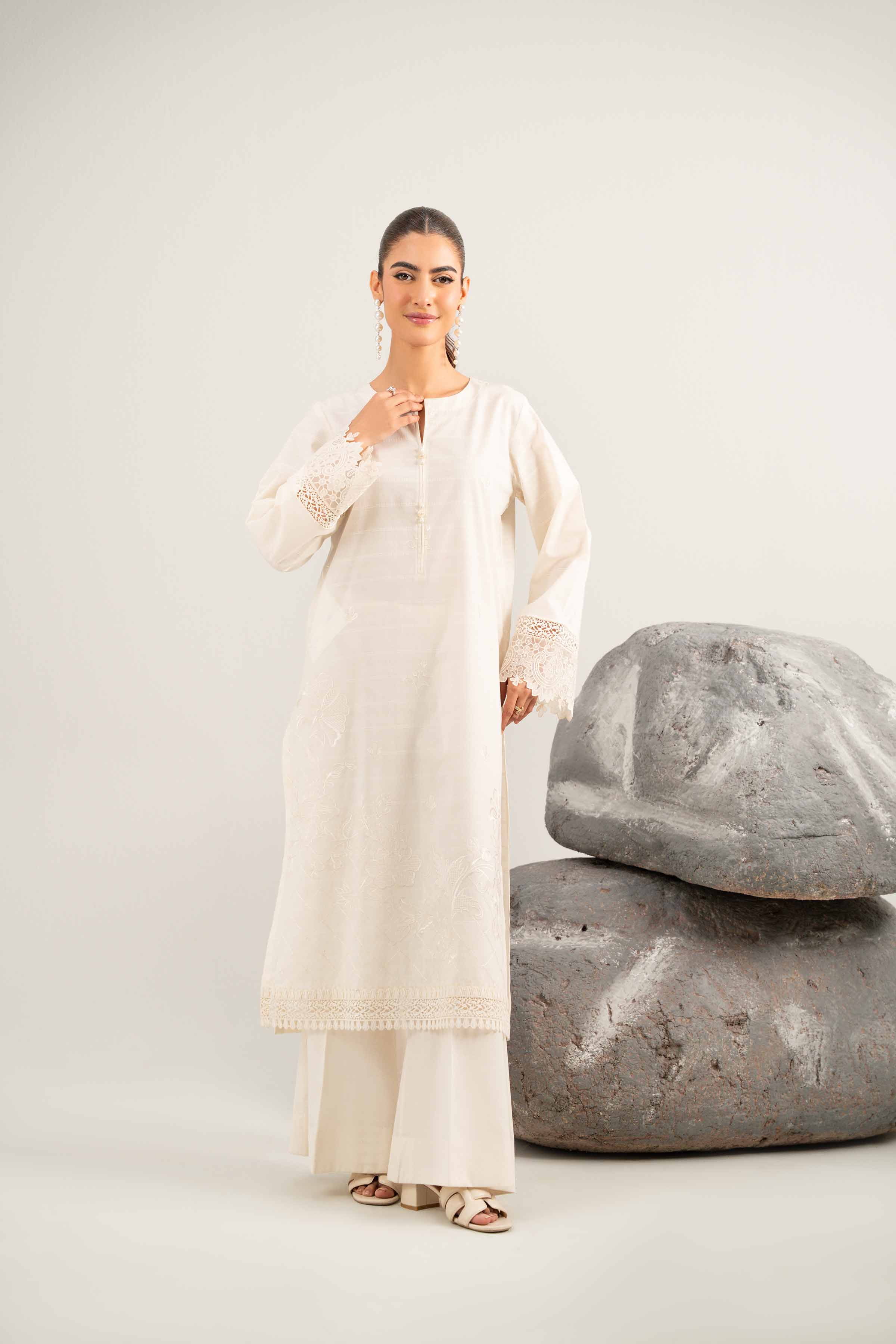 2 Piece - Embroidered Suit - 42501994