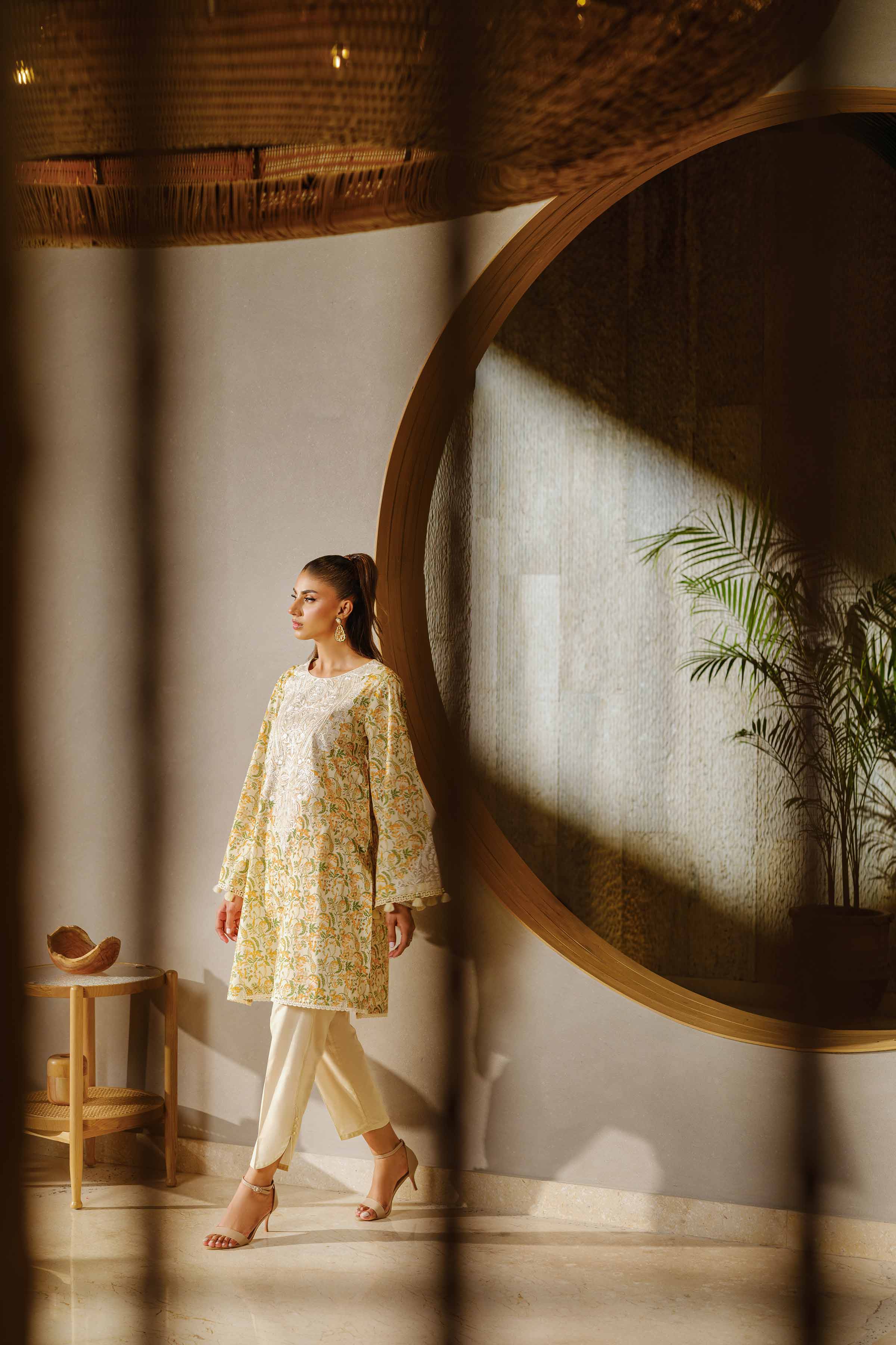 2 Piece - Printed Embroidered Suit - 42502070