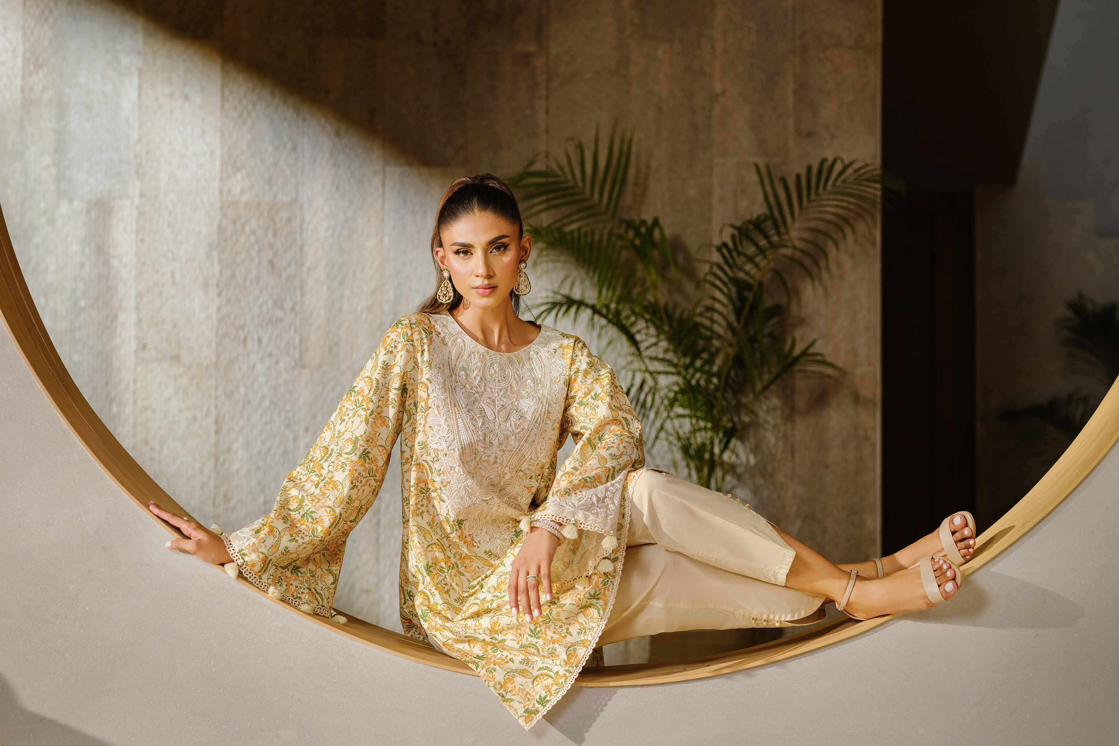 2 Piece - Printed Embroidered Suit - 42502070