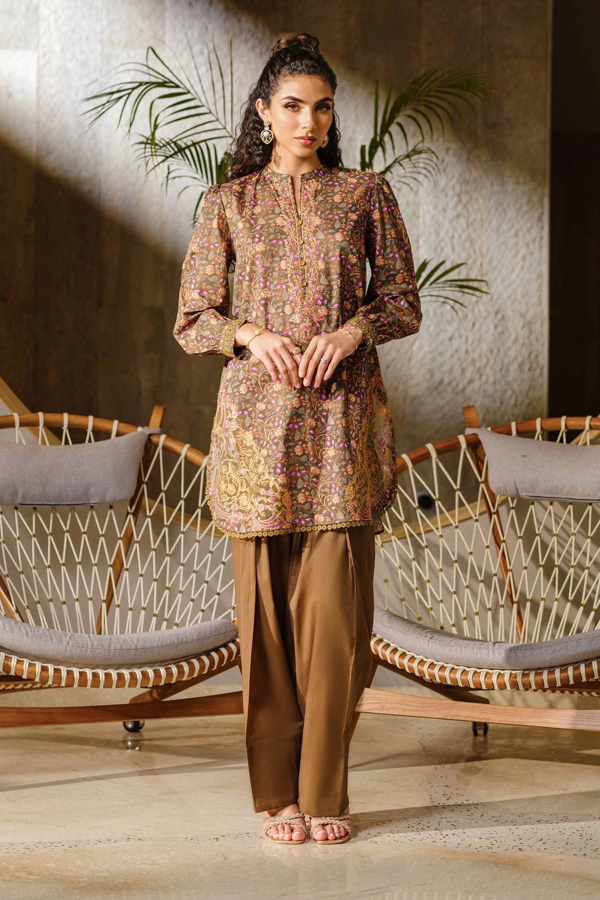 2 Piece - Printed Embroidered Suit - 42502073