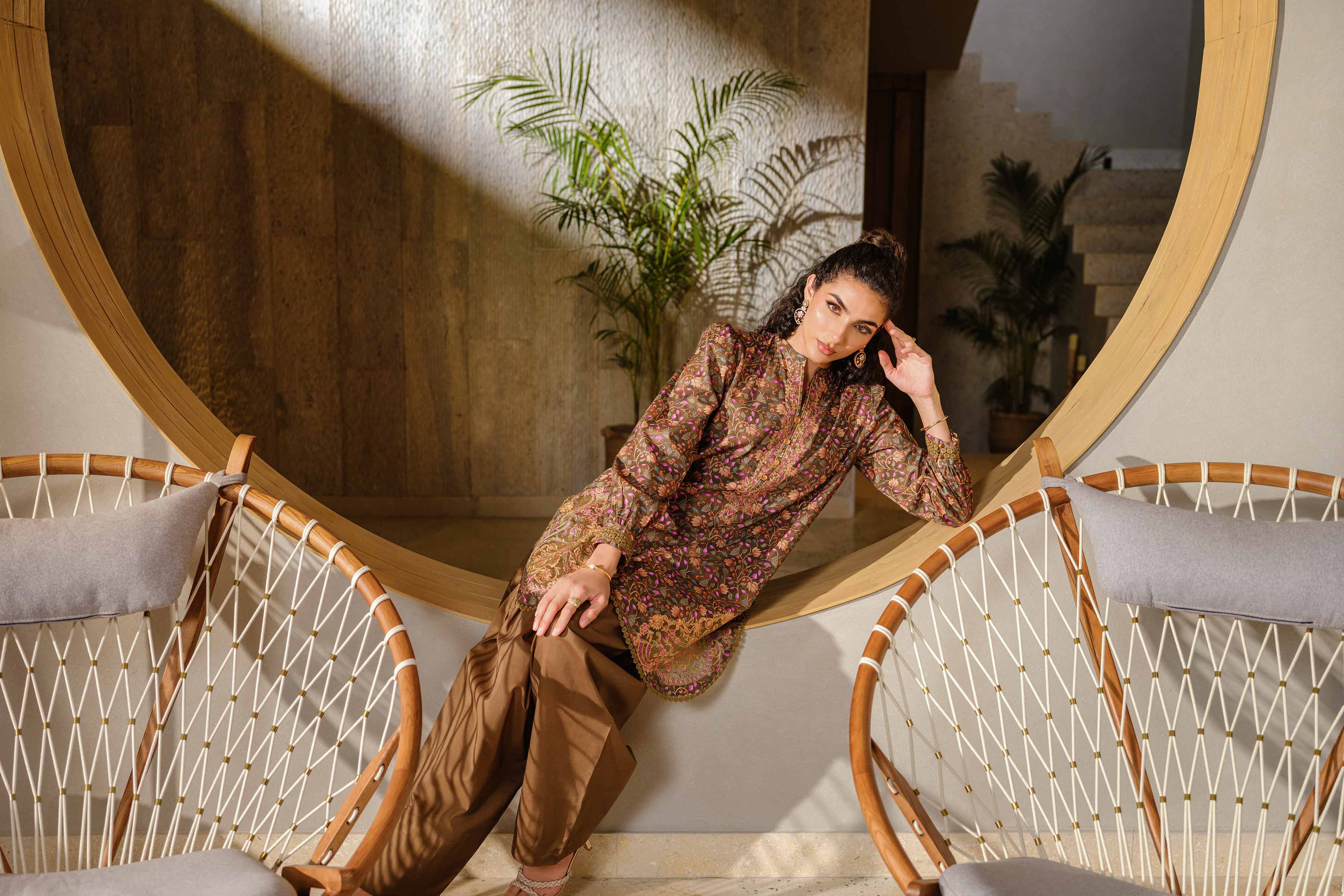 2 Piece - Printed Embroidered Suit - 42502073