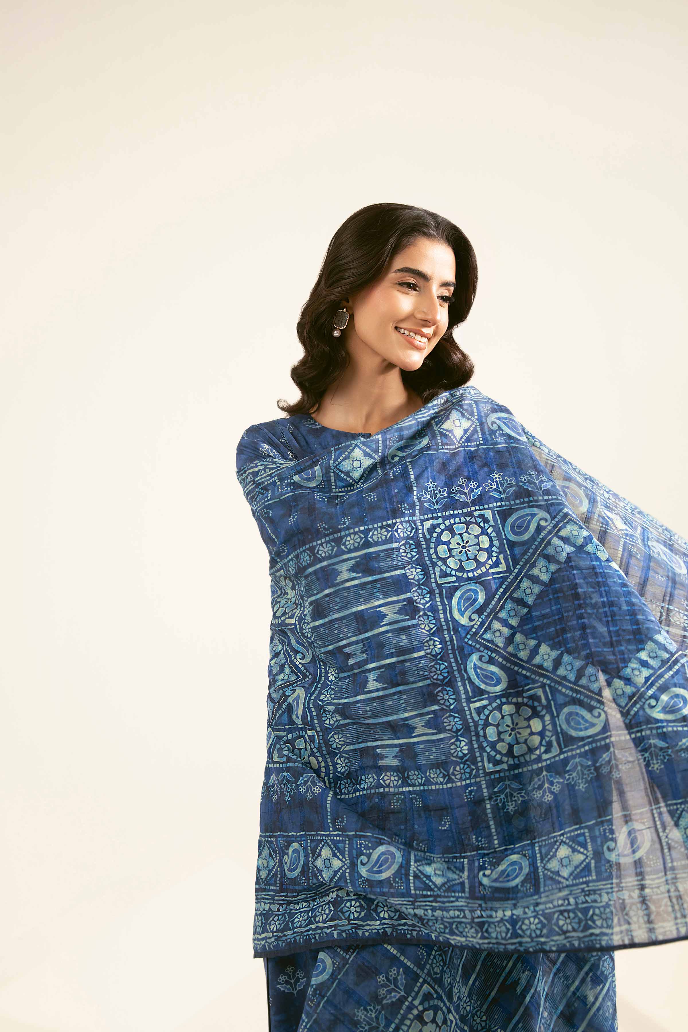 NISHATUAE - Blue Printed Lawn 3-piece Unstitched Suit