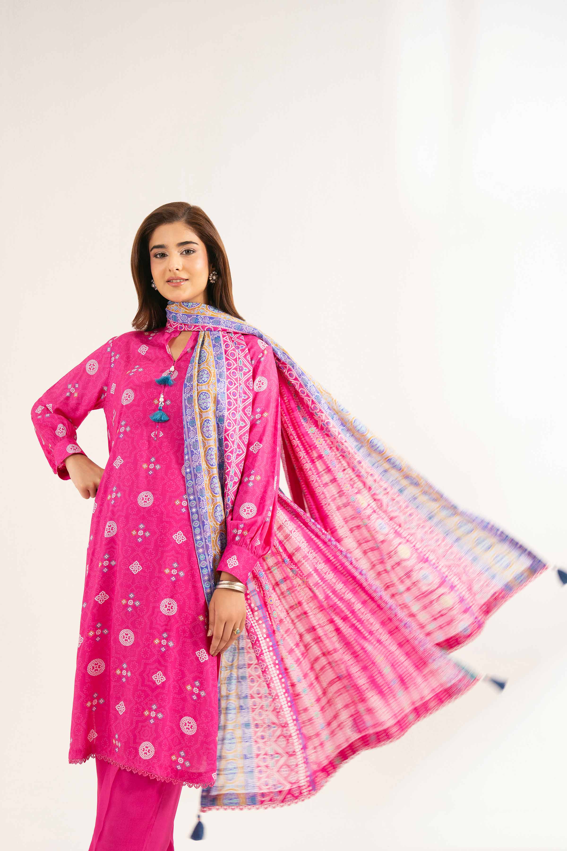 NISHATUAE - Pink Printed Lawn 3-piece Unstitched Suit