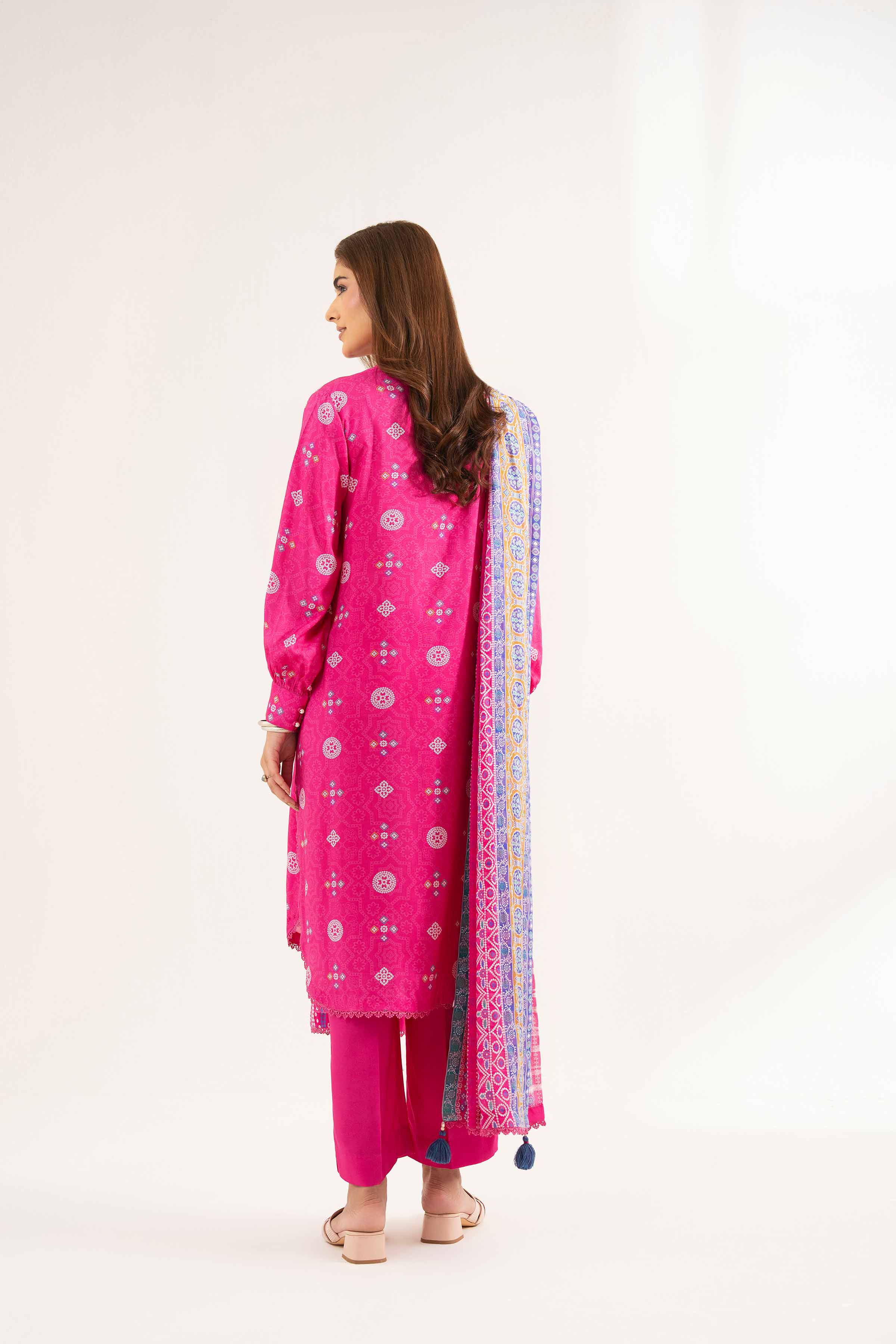 NISHATUAE - Pink Printed Lawn 3-piece Unstitched Suit
