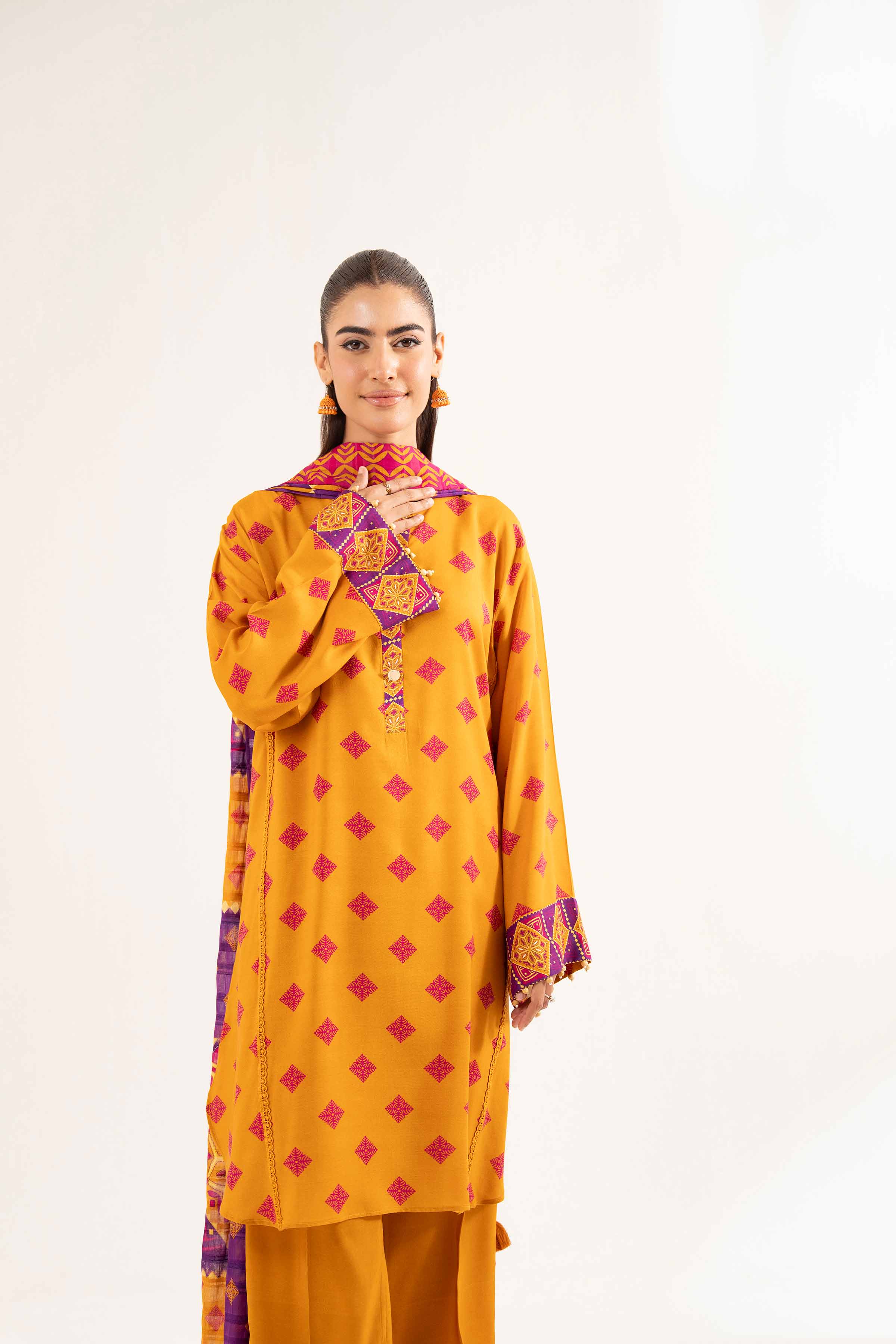 NISHATUAE - Mustard Printed Lawn 3-piece Unstitched Suit