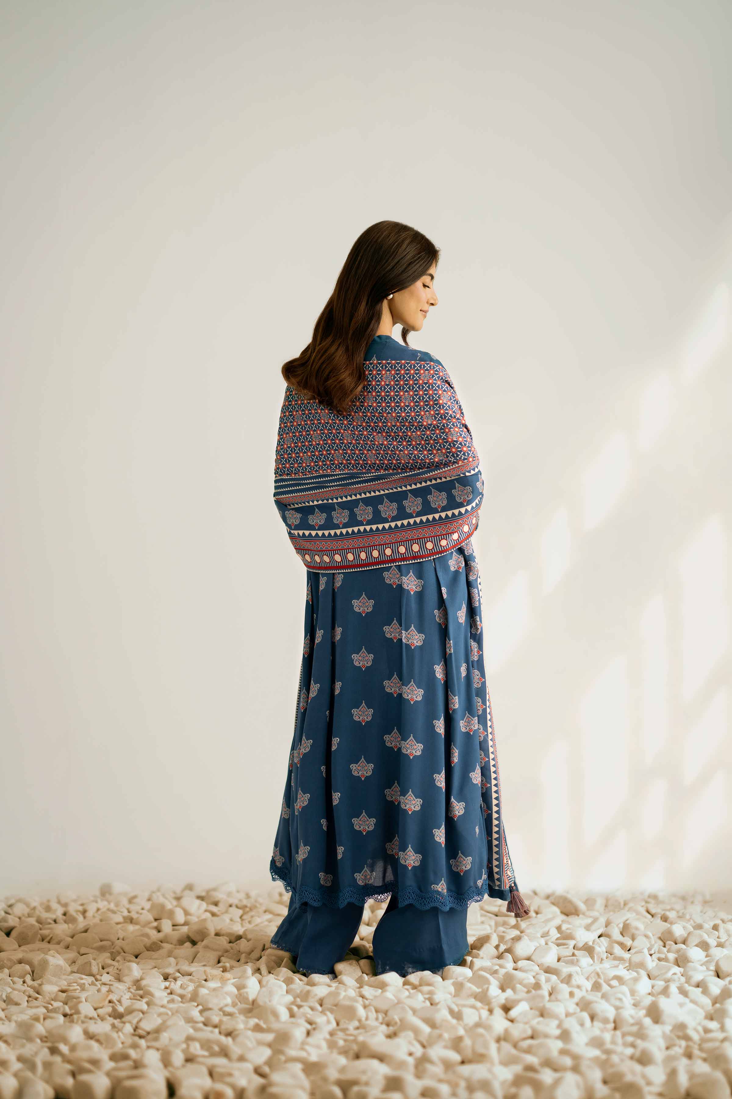 NISHATUAE - Blue Printed Linen 3-piece Unstitched Suit