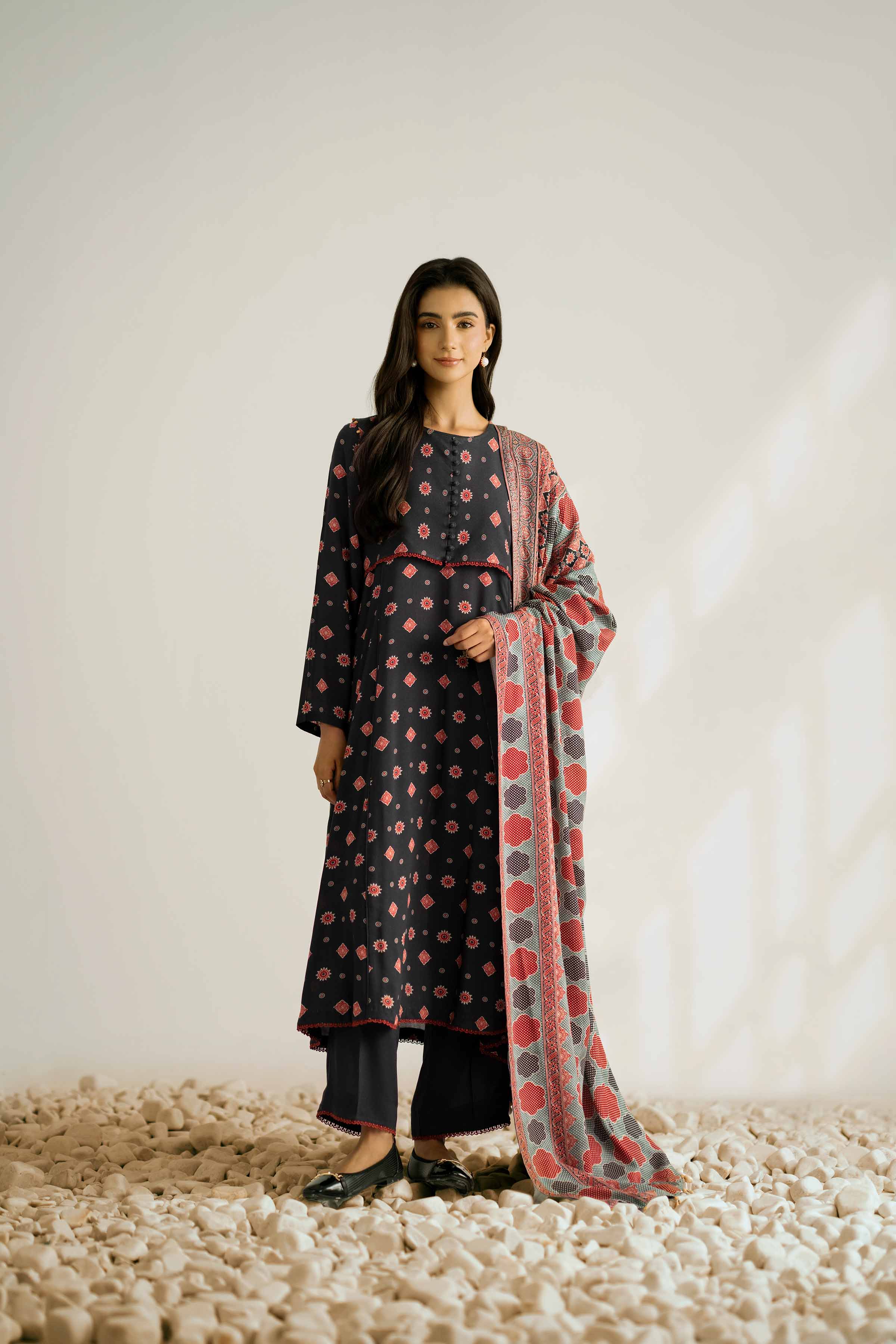 NISHATUAE - Black Printed Linen 3-piece Unstitched Suit