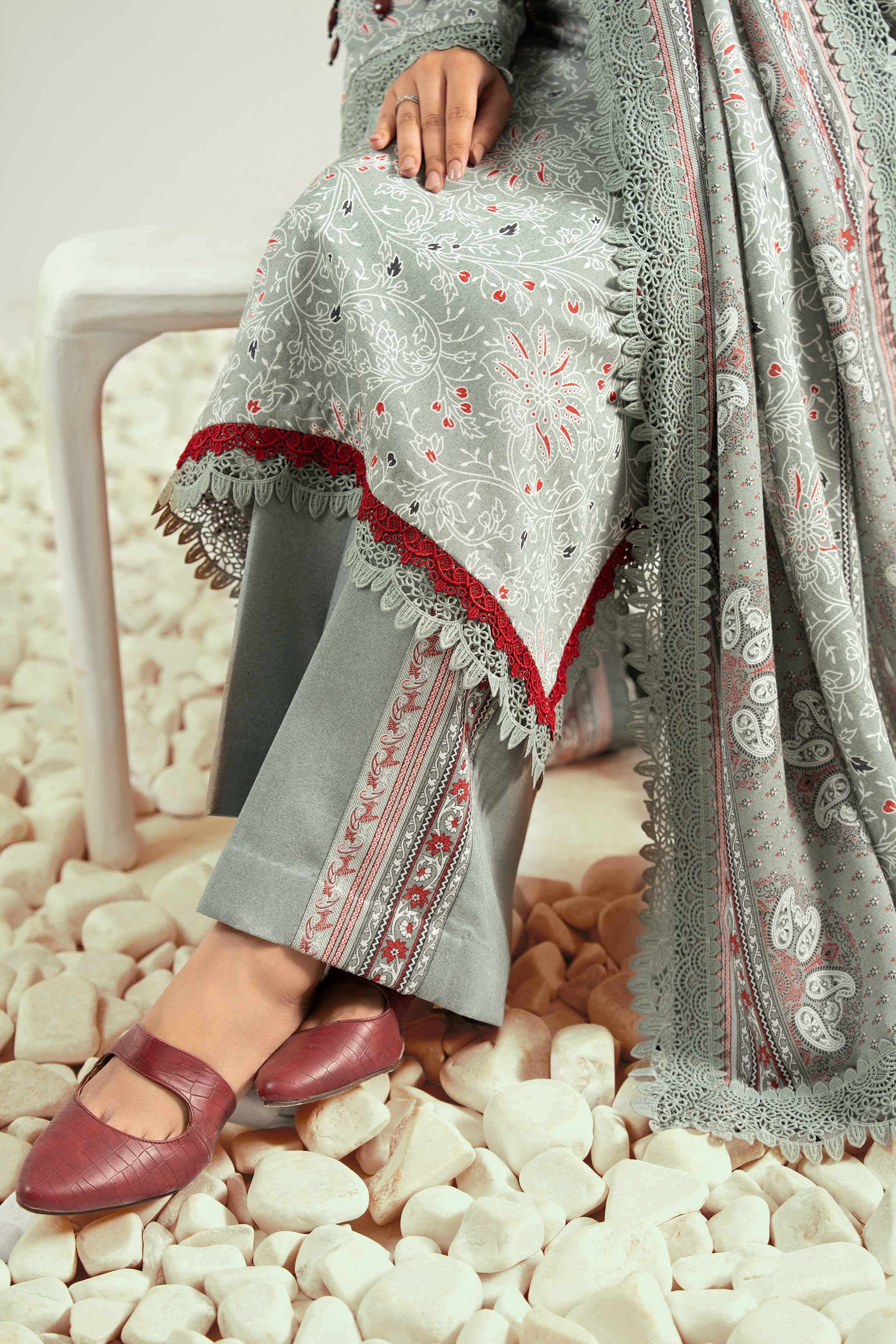 NISHATUAE - Grey Embroidered Karandi 3-piece Unstitched Suit