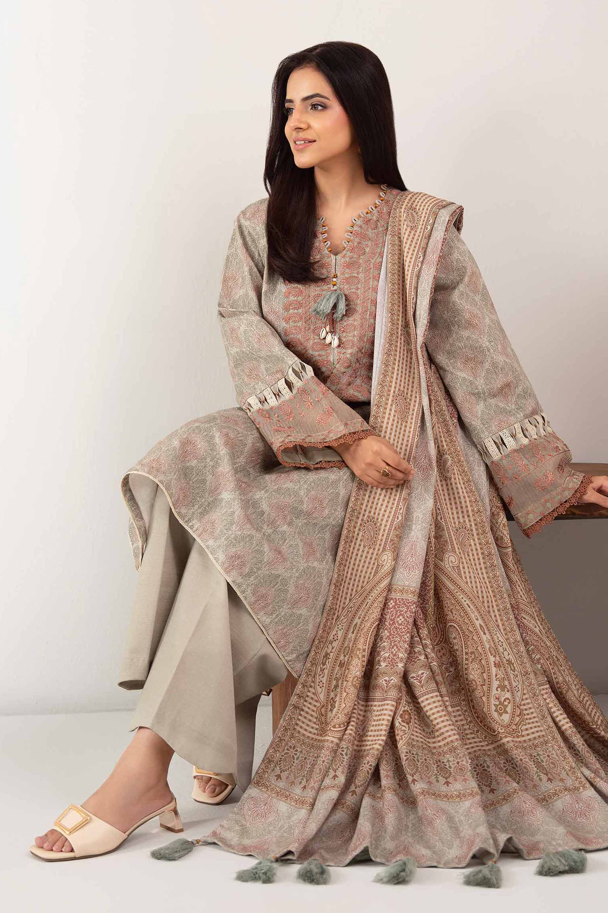 NISHATUAE - Green Embroidered Khaddar 3-piece Unstitched Suit