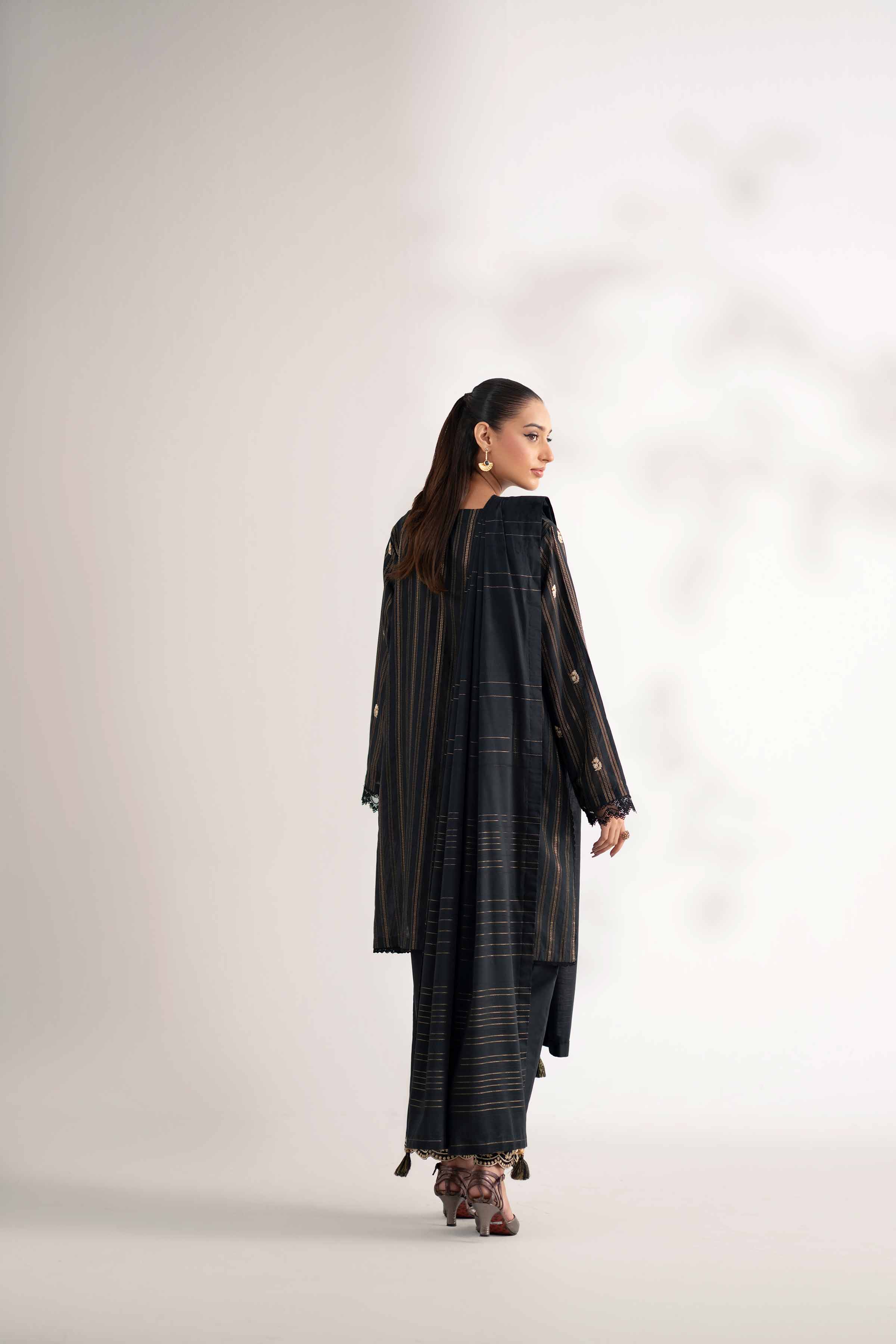 NISHATUAE - Black Embroidered Lawn 3-piece Unstitched Suit