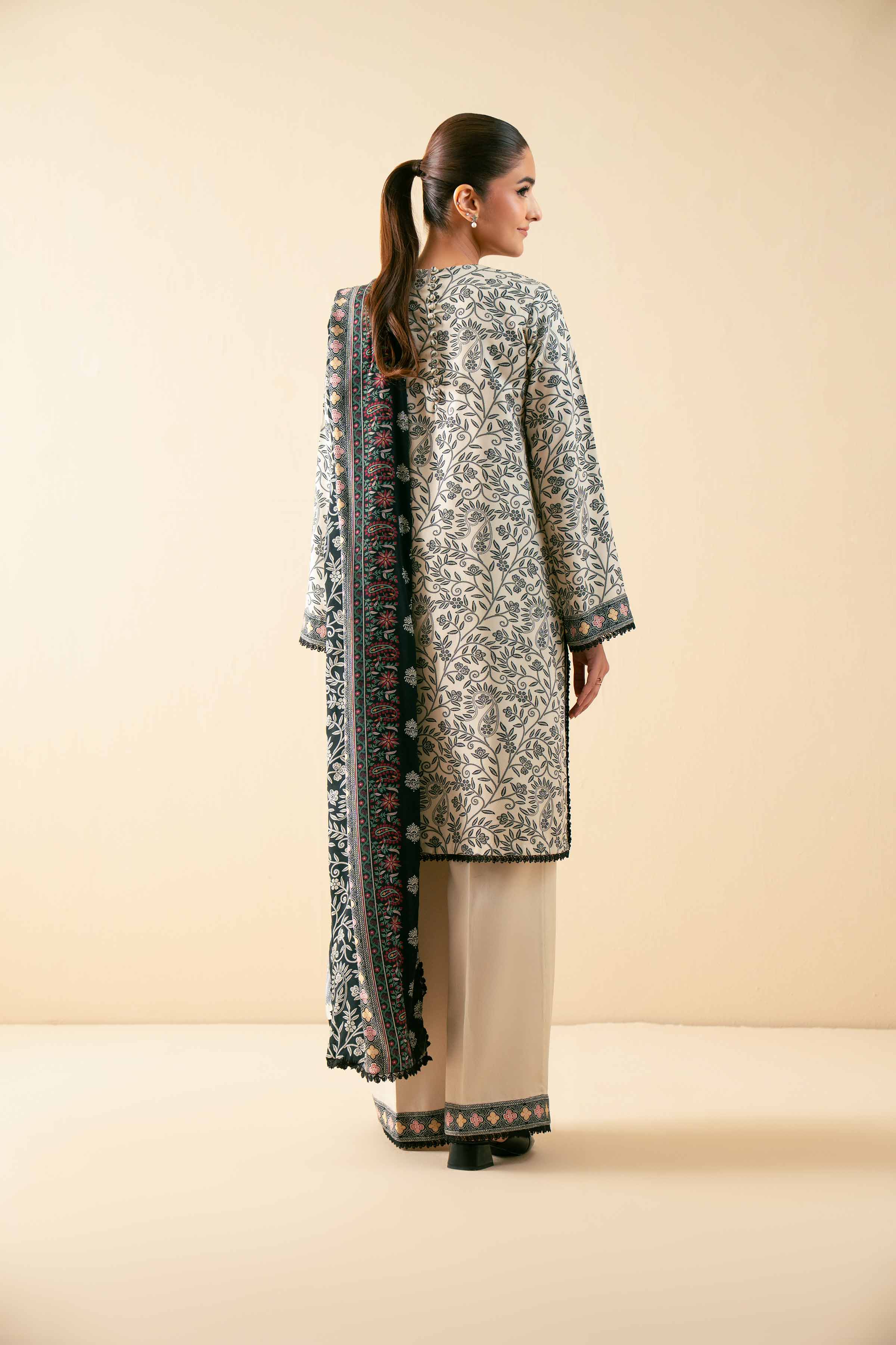 NISHATUAE - Off White Embroidered Linen 3-piece Unstitched Suit