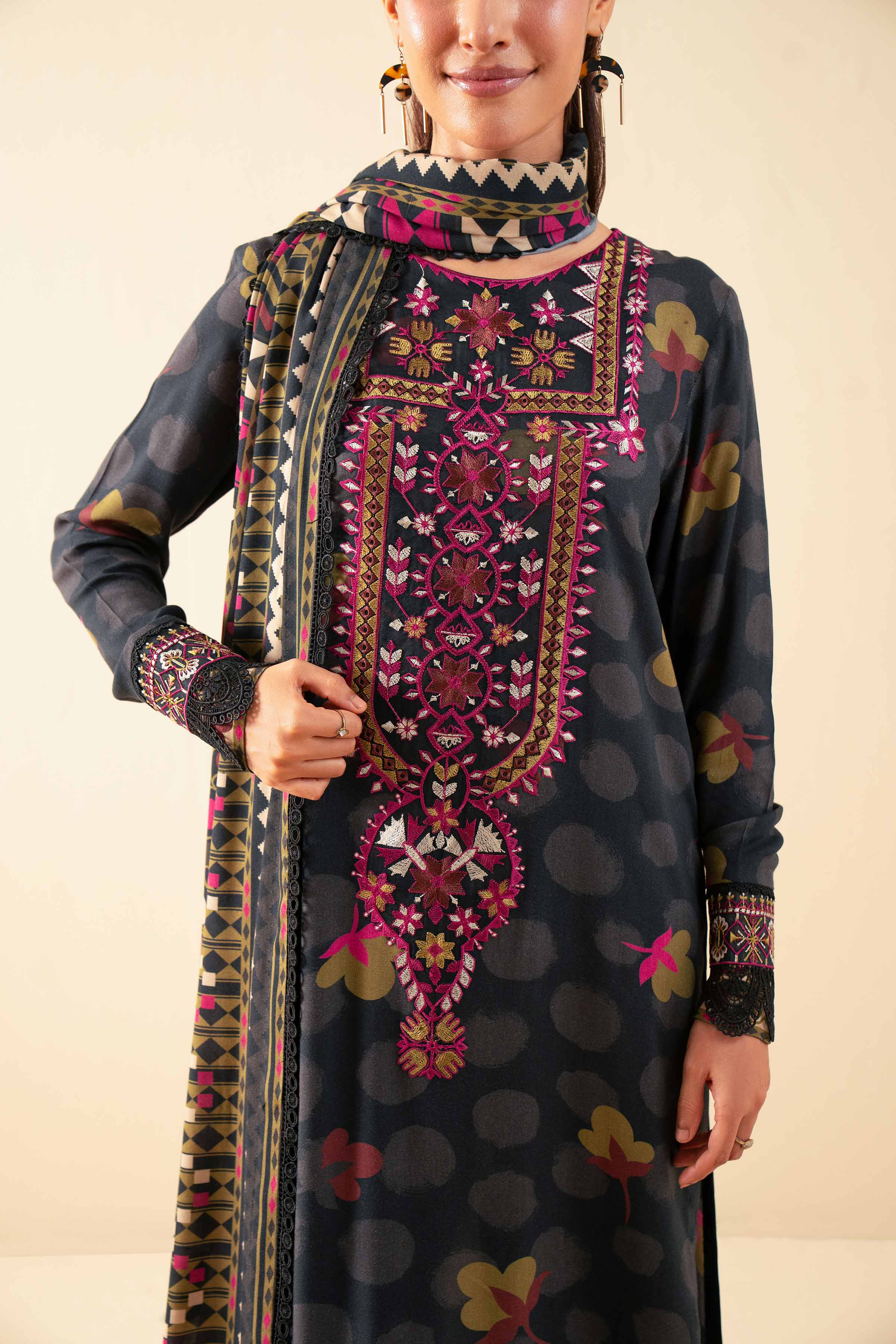 NISHATUAE - Black Embroidered Linen 3-piece Unstitched Suit
