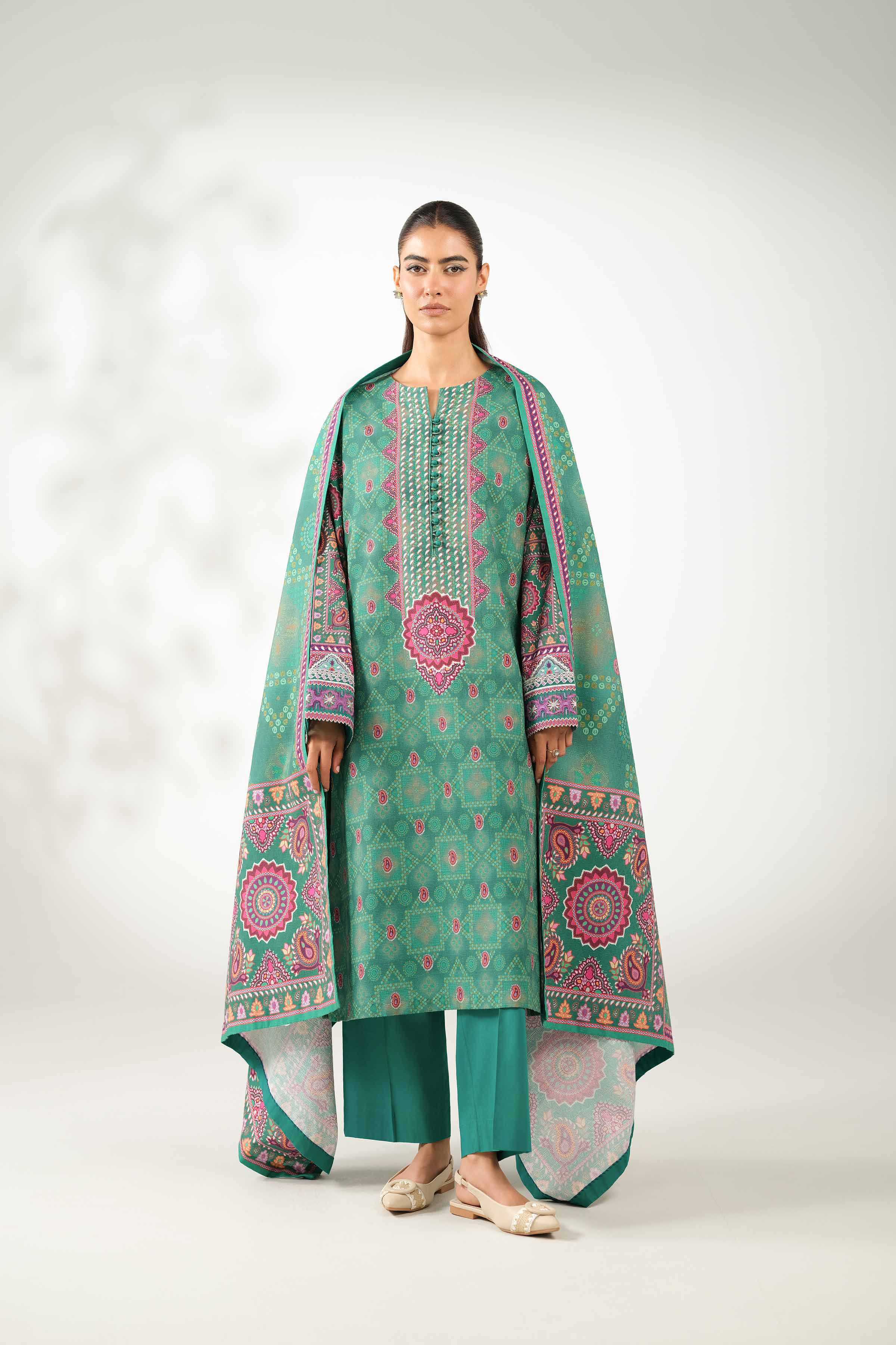 NISHATUAE - Green Embroidered Jacquard 3-piece Unstitched Suit