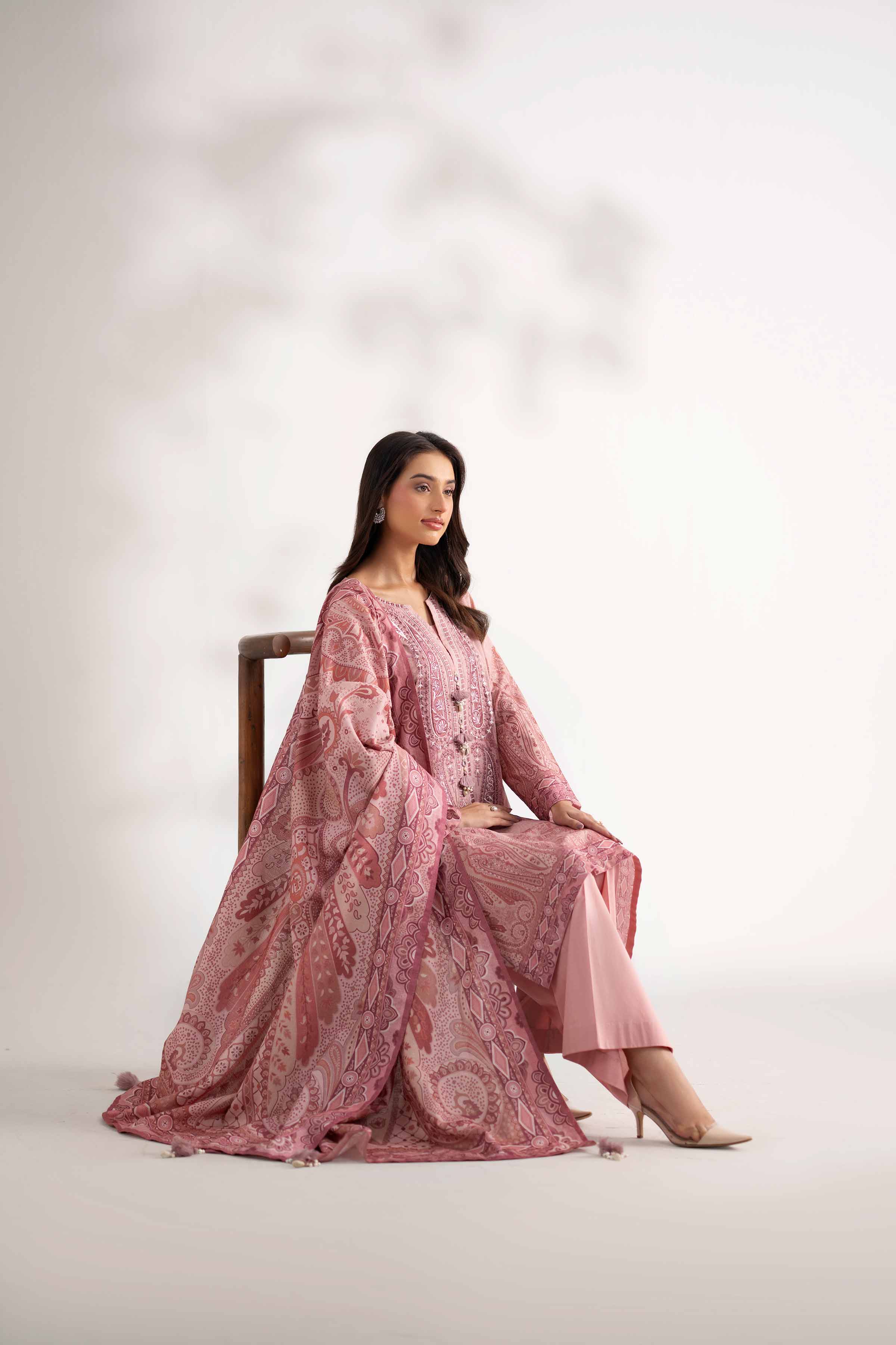 NISHATUAE - Pink Embroidered Jacquard 3-piece Unstitched Suit