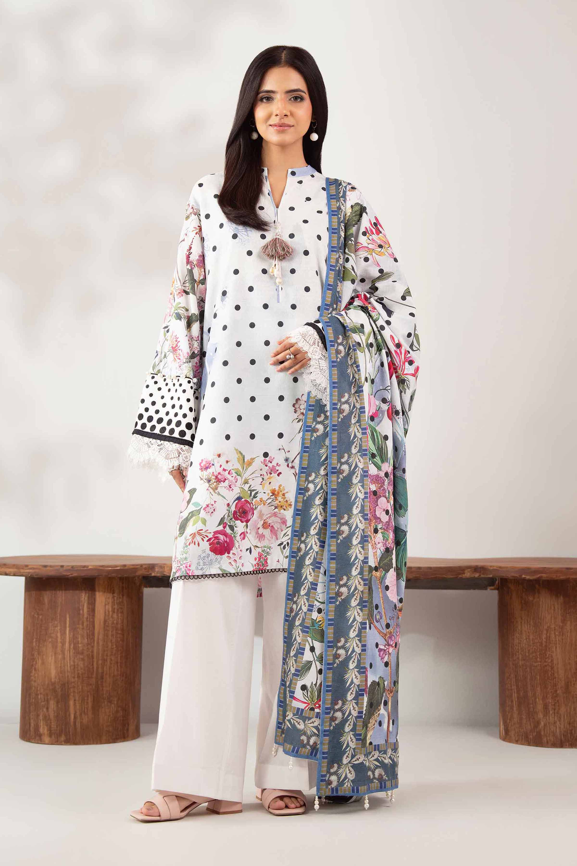 NISHATUAE - Multi Embroidered Jacquard 3-piece Unstitched Suit