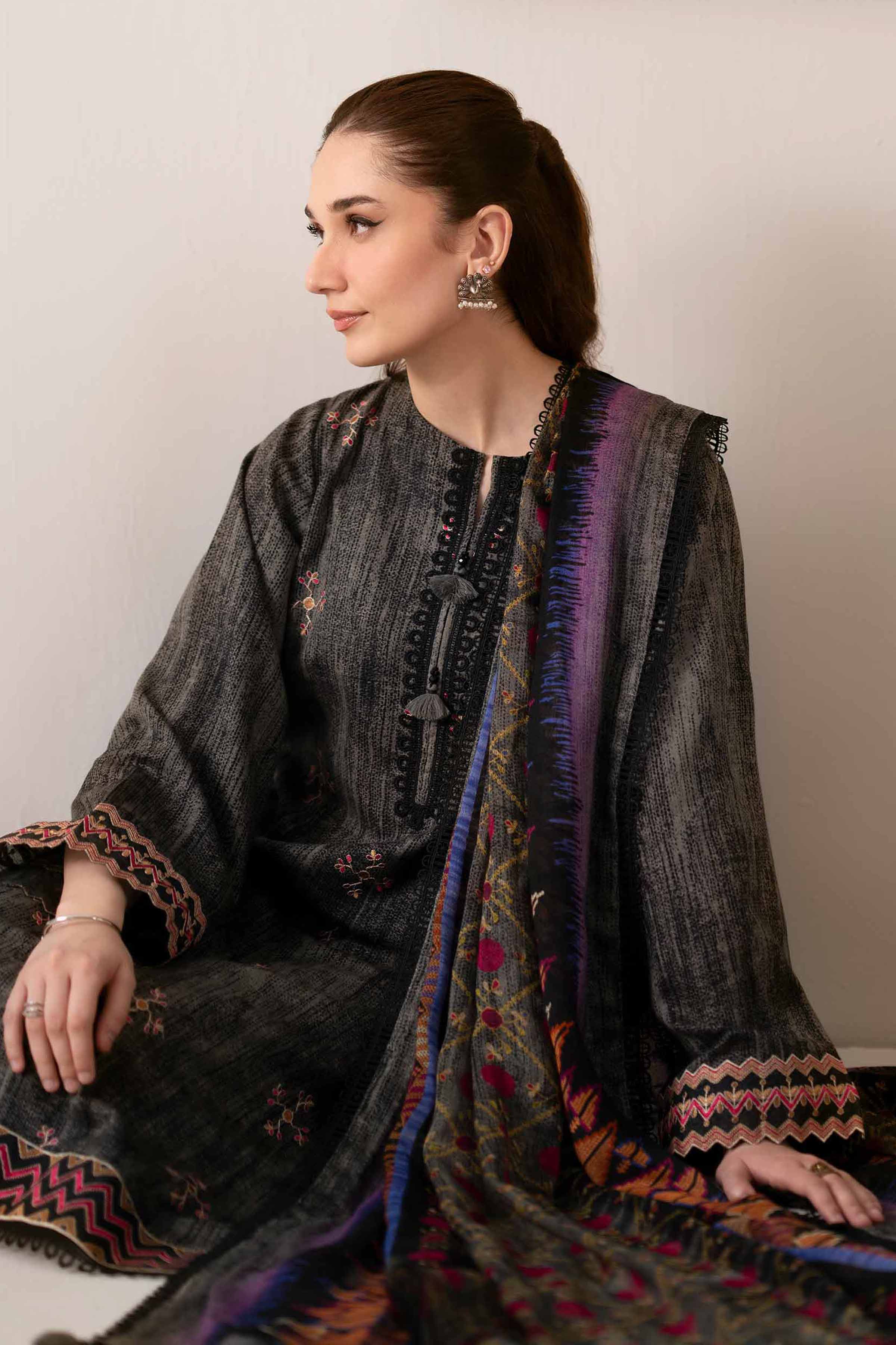 NISHATUAE - Grey Embroidered Karandi 3-piece Unstitched Suit