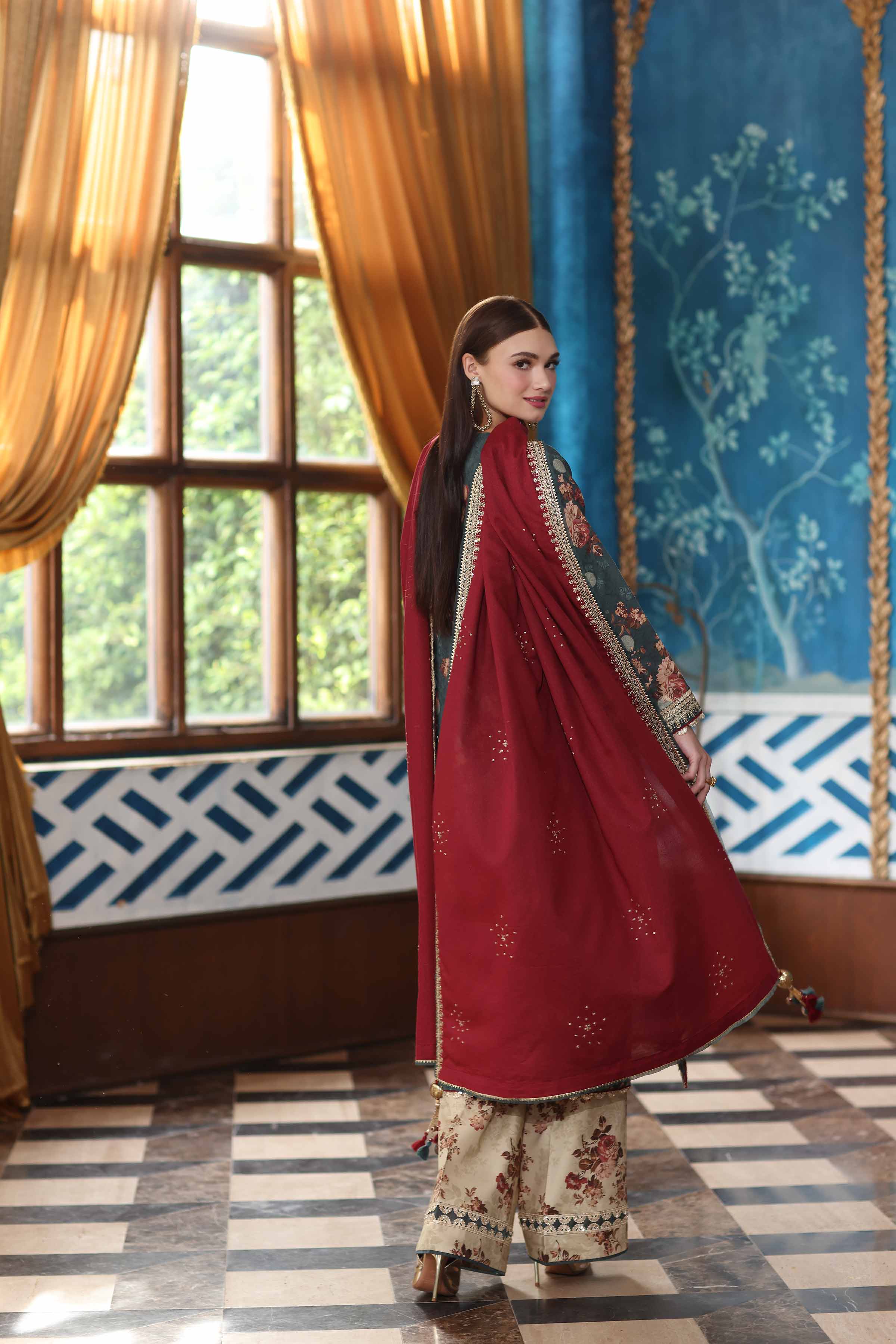 NISHATUAE - Green Embroidered Karandi 3-piece Unstitched Suit