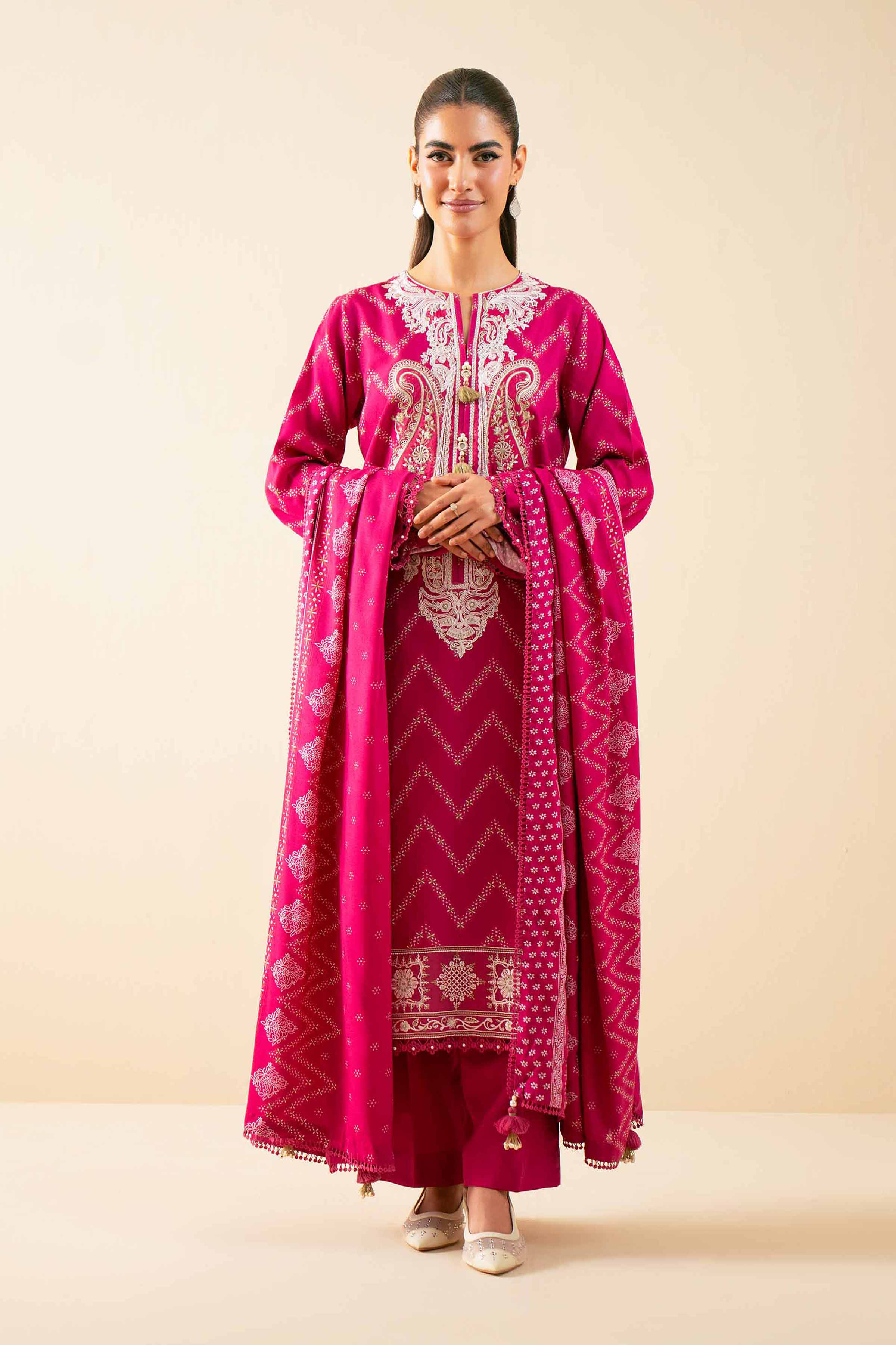 NISHATUAE - Fuchsia Embroidered Linen 3-piece Unstitched Suit