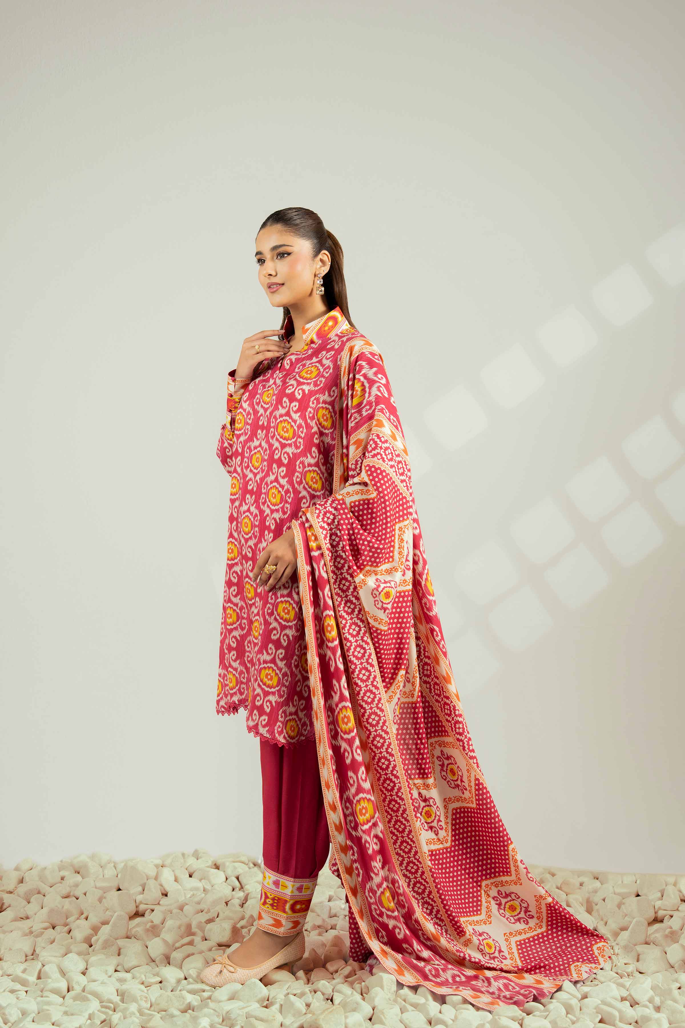 NISHATUAE - Pink Printed Linen 3-piece Unstitched Suit