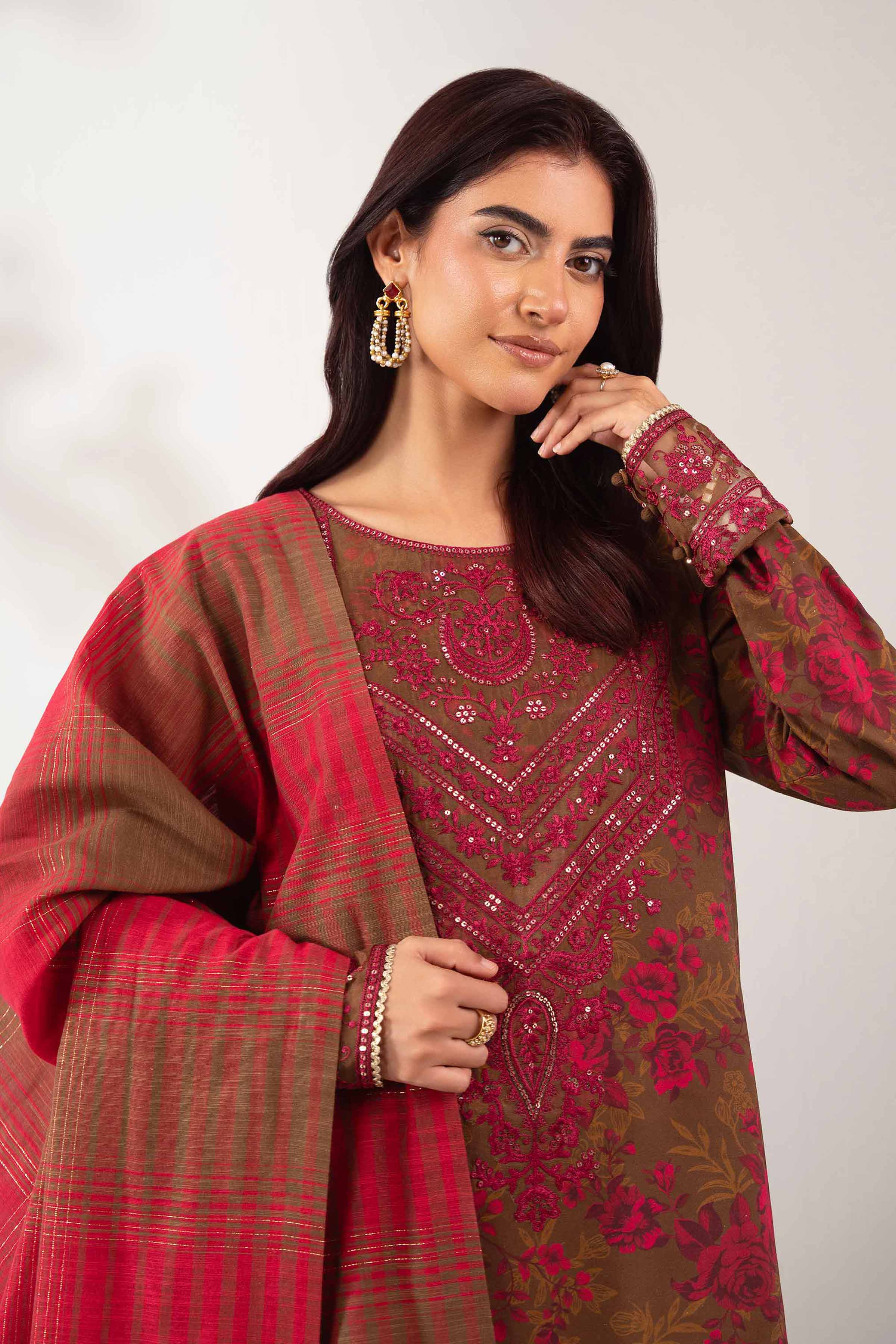 NISHATUAE - Fuchsia Embroidered Cotton 3-piece Unstitched Suit
