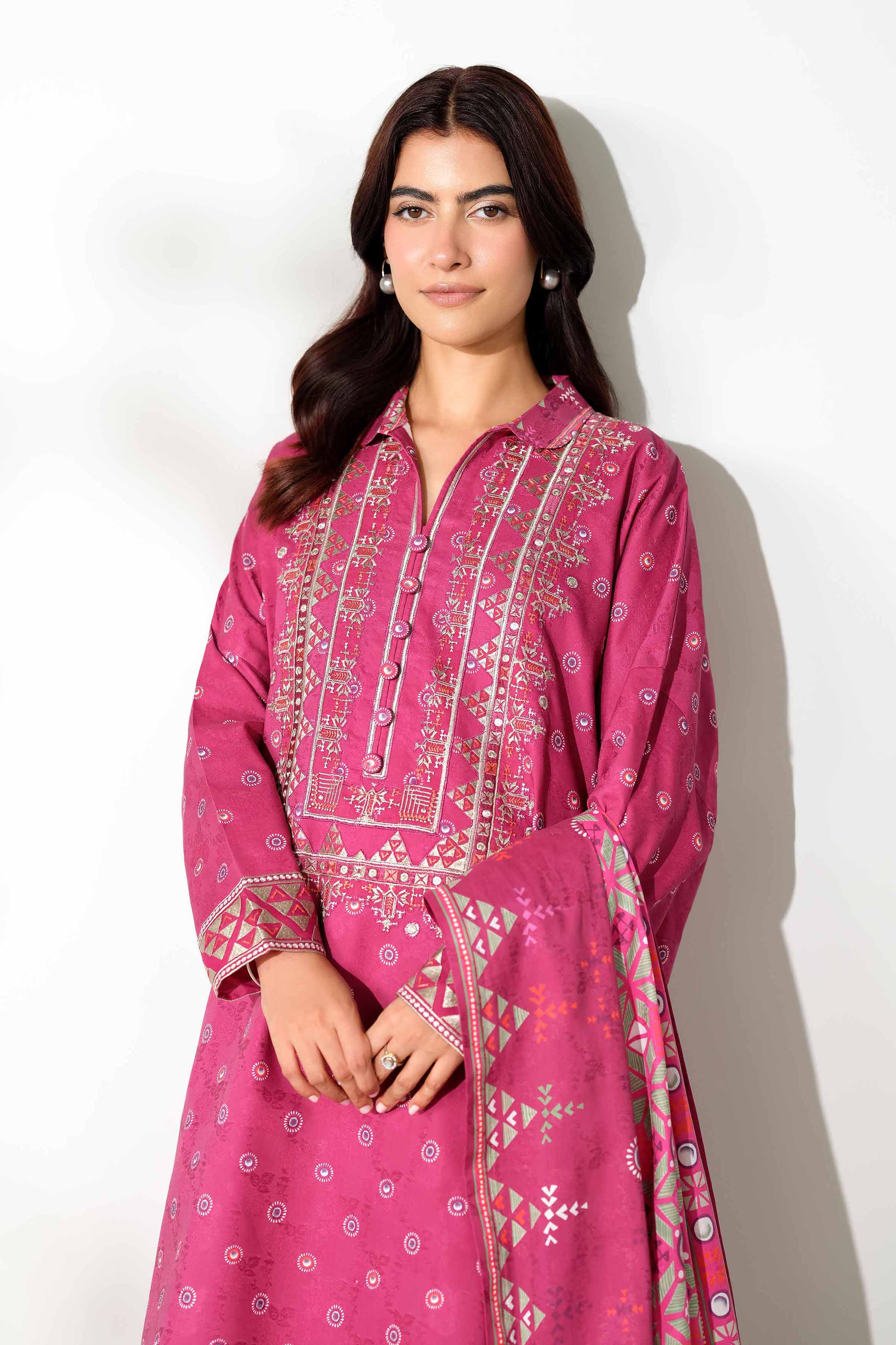 NISHATUAE - Burgundy Embroidered Jacquard 3-piece Unstitched Suit