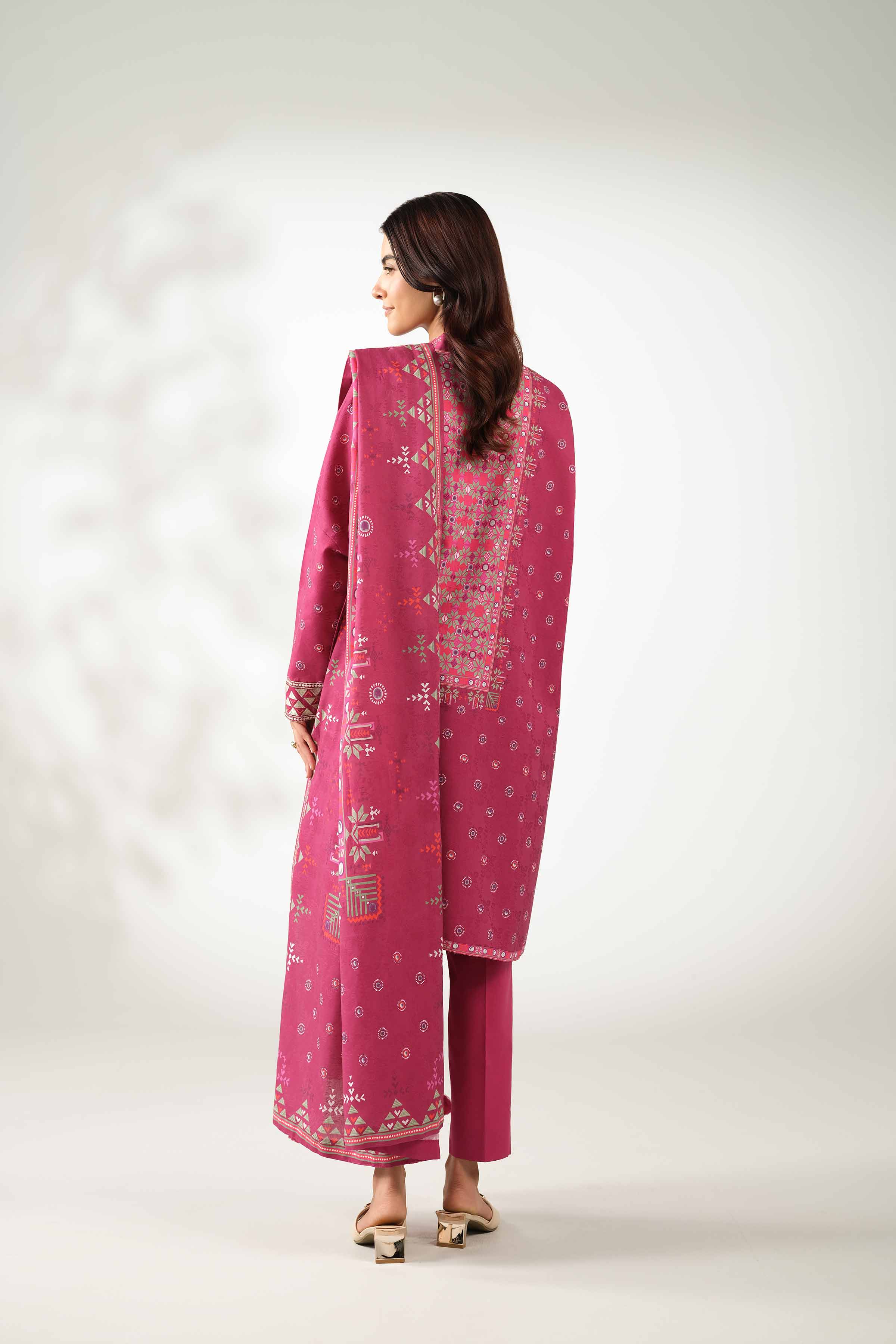 NISHATUAE - Burgundy Embroidered Jacquard 3-piece Unstitched Suit