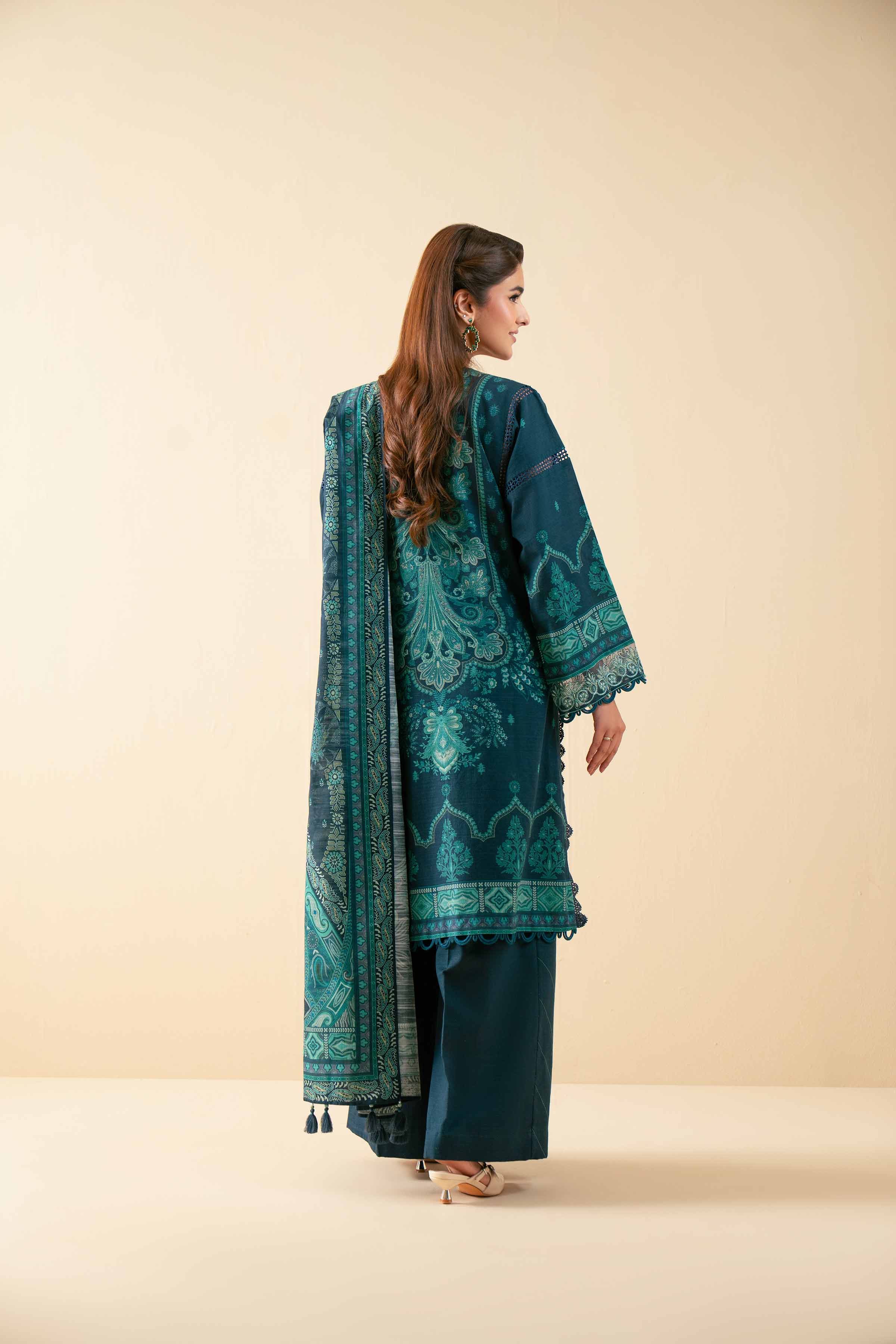 NISHATUAE - Blue Embroidered Khaddar 3-piece Unstitched Suit