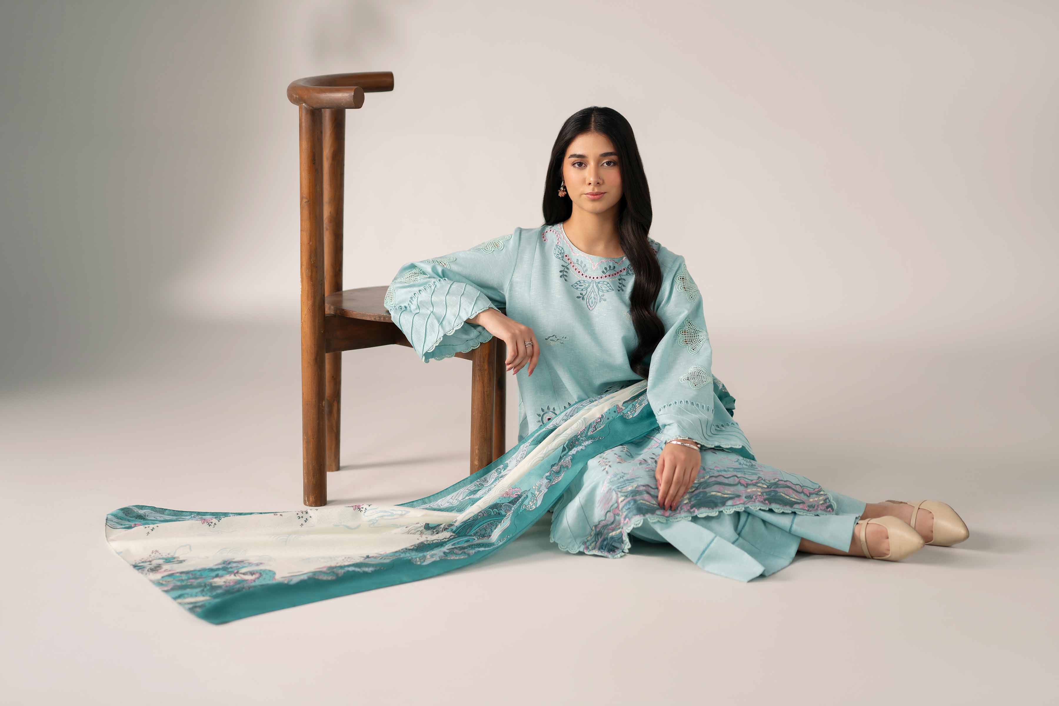 NISHATUAE - Green Embroidered Karandi 3-piece Unstitched Suit
