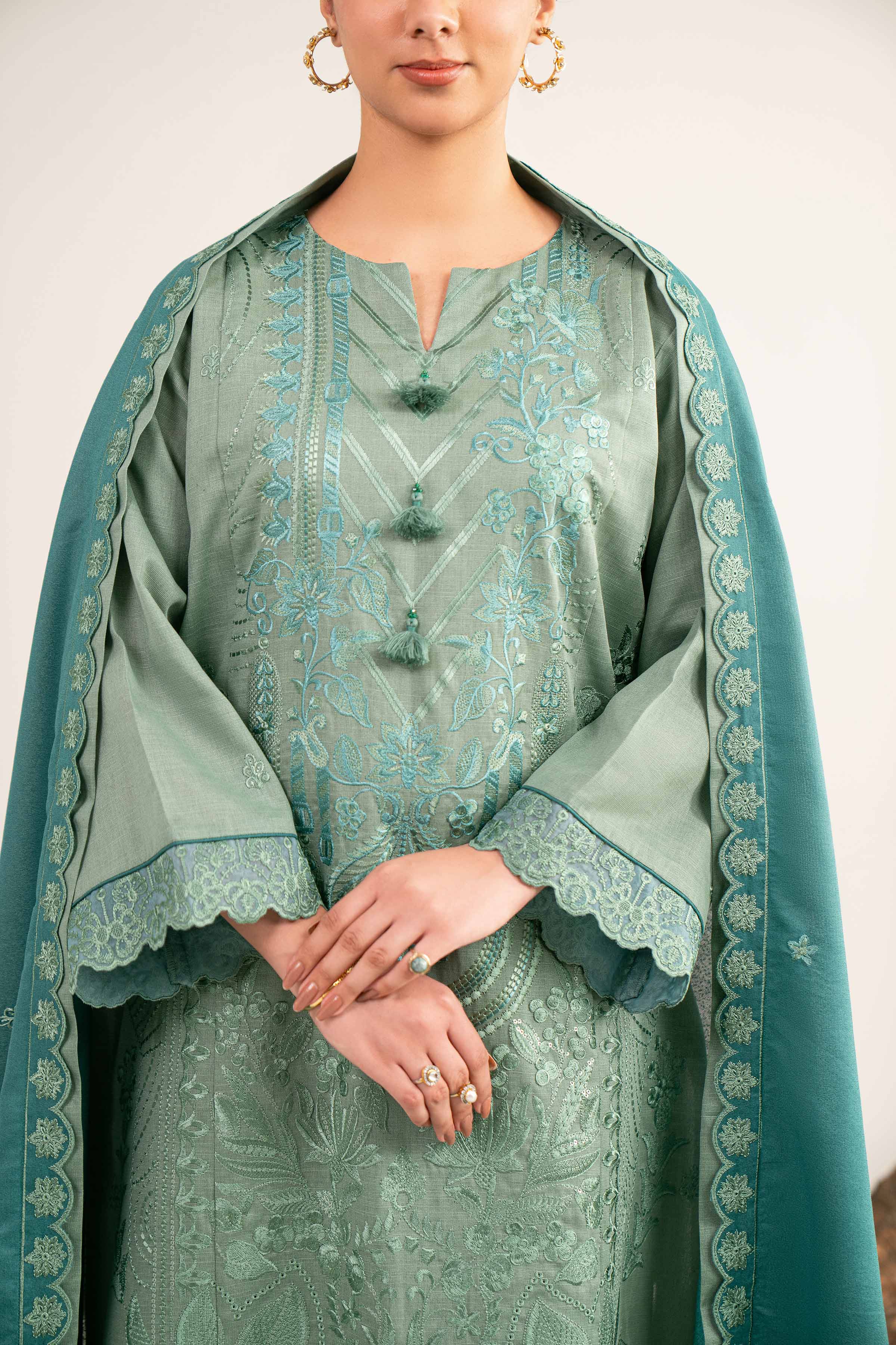 NishatUAE - Green Embroidered Khaddar 3-piece Unstitched Suit